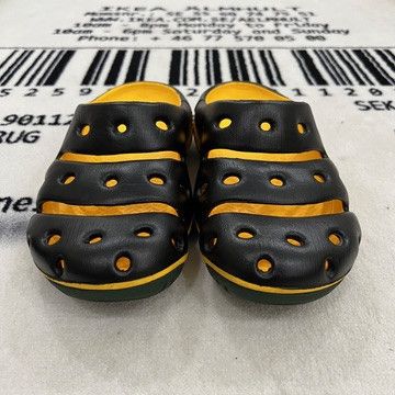 KEEN KEEN Men's Black Yellow EVA Cushioning Anti-Odor Clog Sandal Size US 9 / EU 42 - 2 Thumbnail