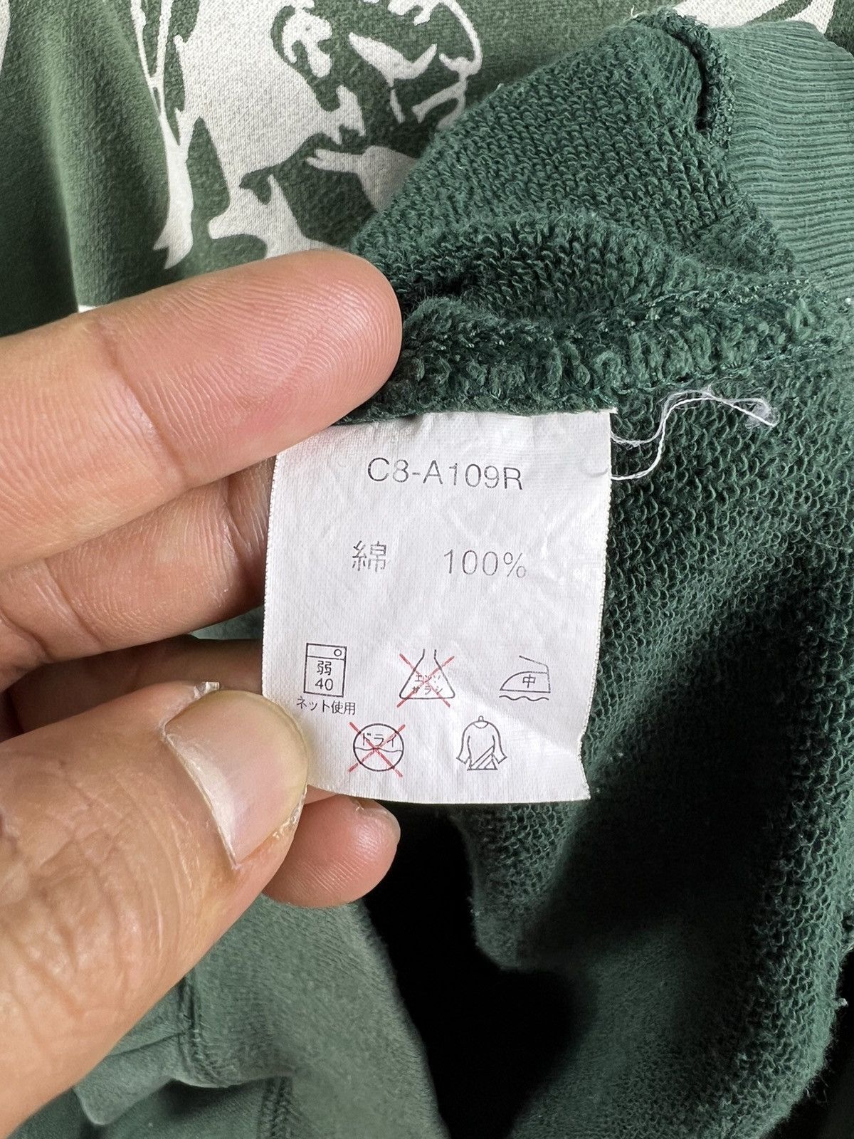 Champion 🔥 SUNFADED 🔥 VTG CHAMPION INDIAN PEOPLE HOODIES - L Size US M / EU 48-50 / 2 - 9 Thumbnail