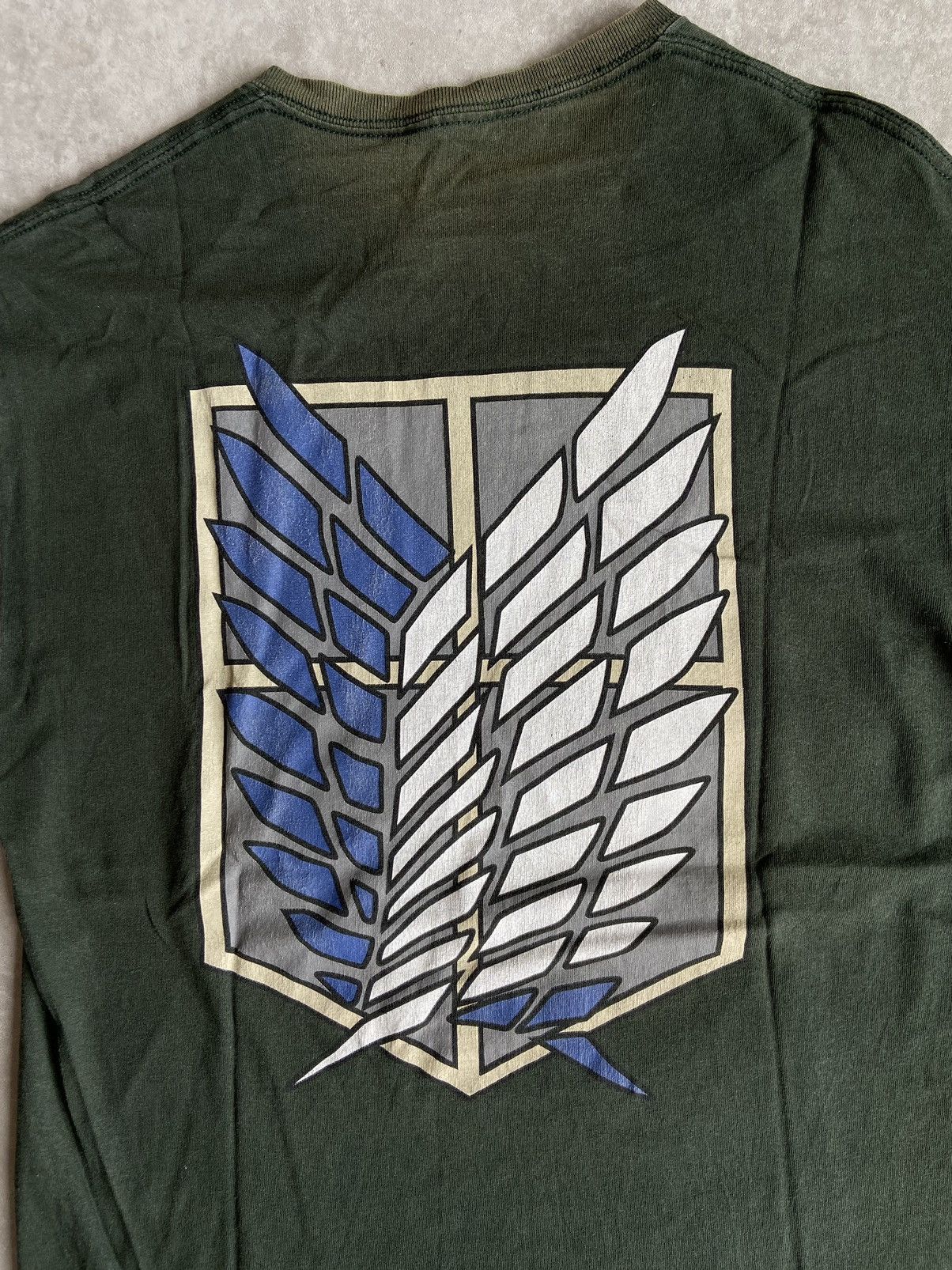 Anime × Ripple Junction × Vintage RARE Attack on Titan Levi Logo T-shirt Size US M / EU 48-50 / 2 - 6 Thumbnail