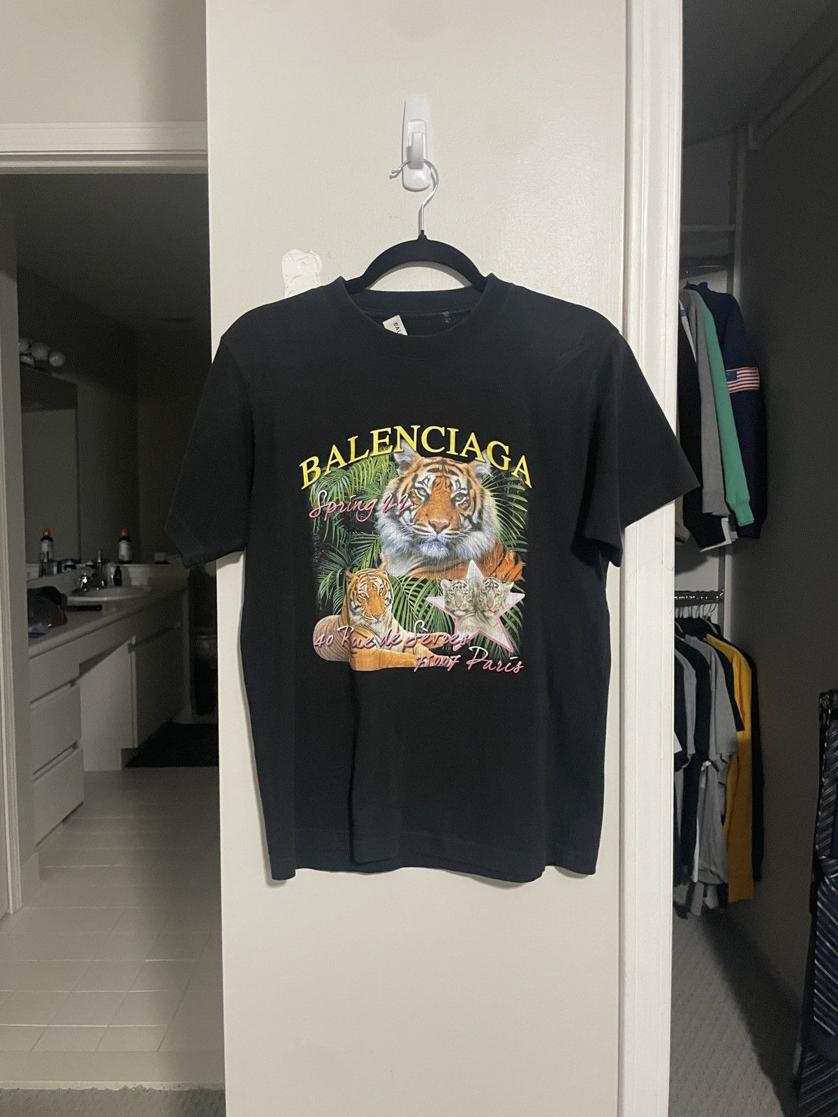 Balenciaga Balenciaga year of the tiger tee Size US S / EU 44-46 / 1 - 1 Thumbnail