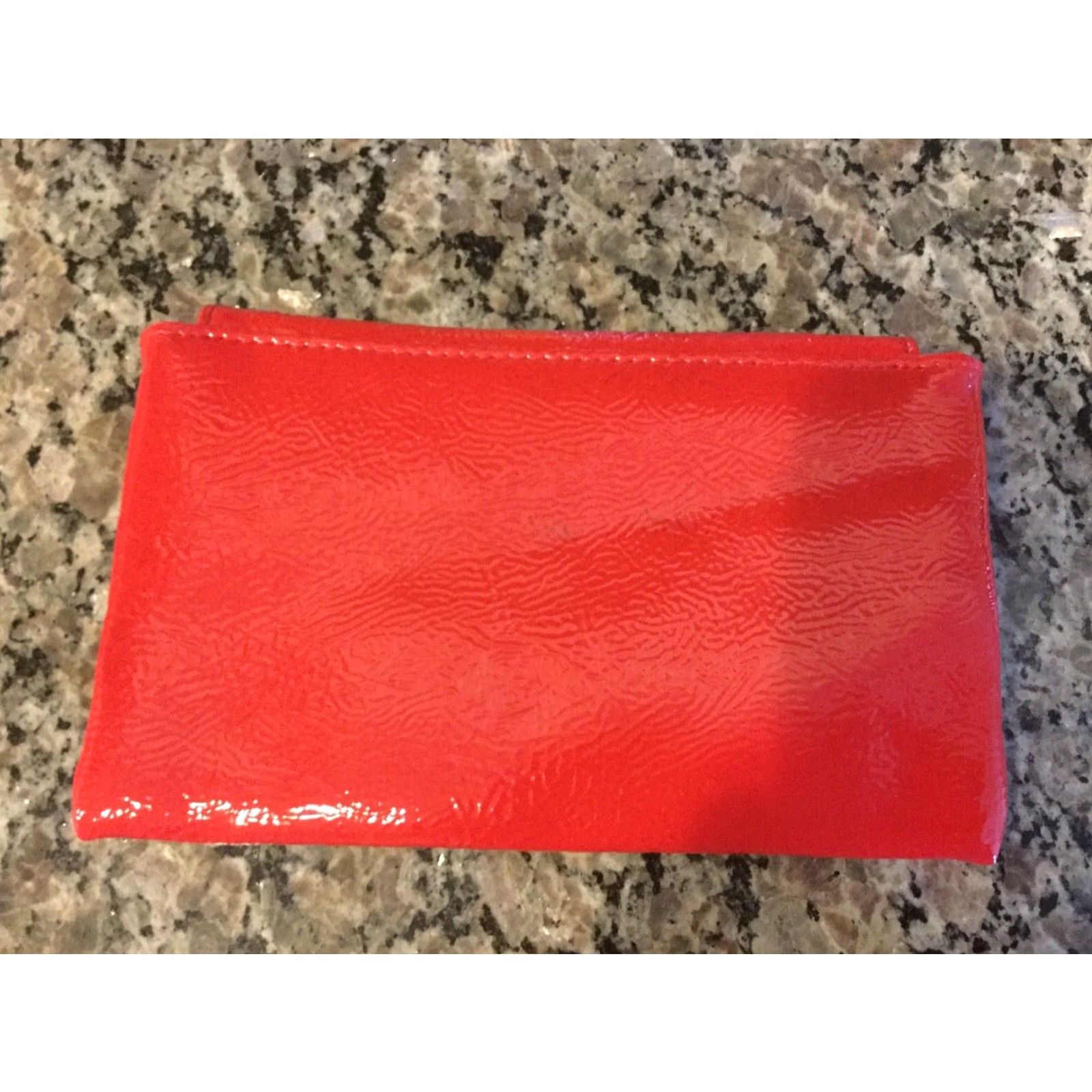 Vintage Mary Kay Metro Chic Red Black Clutch Wallet Bag Patent Leather Size ONE SIZE - 2 Thumbnail