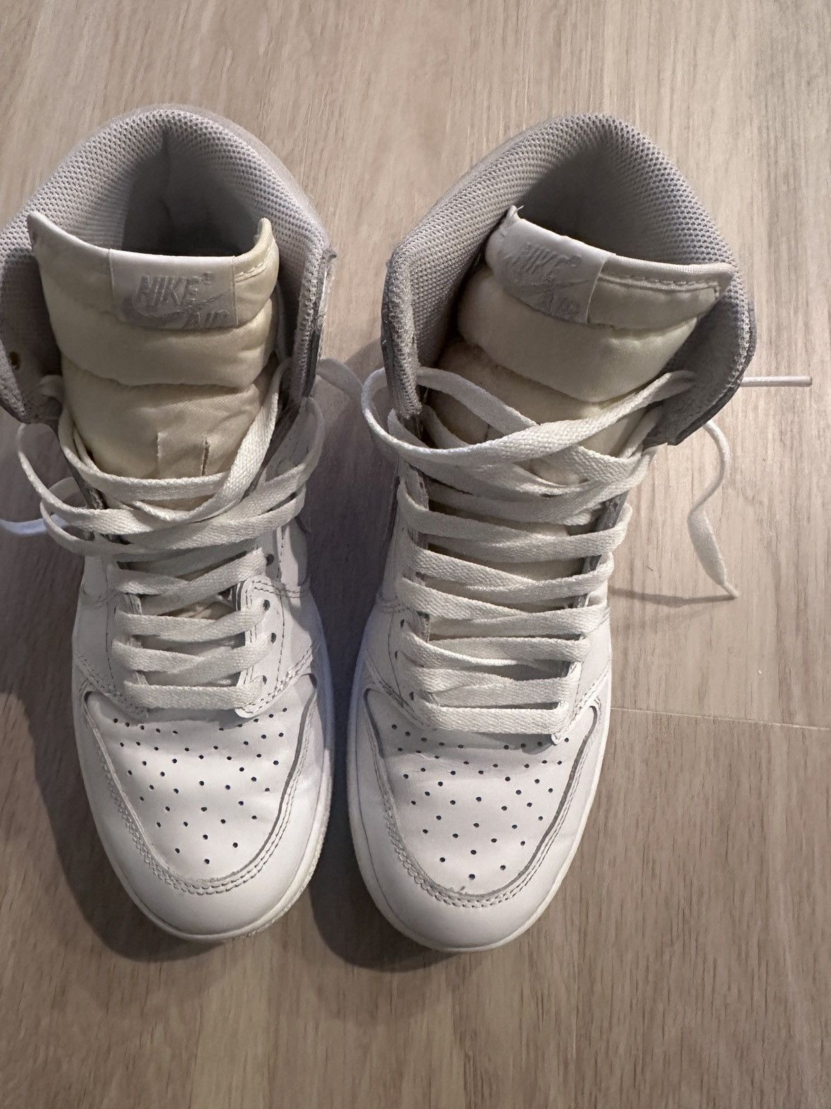 Jordan Brand Air Jordan 1 Retro High 85 OG neutral grey Size US 9 / EU 42 - 3 Thumbnail