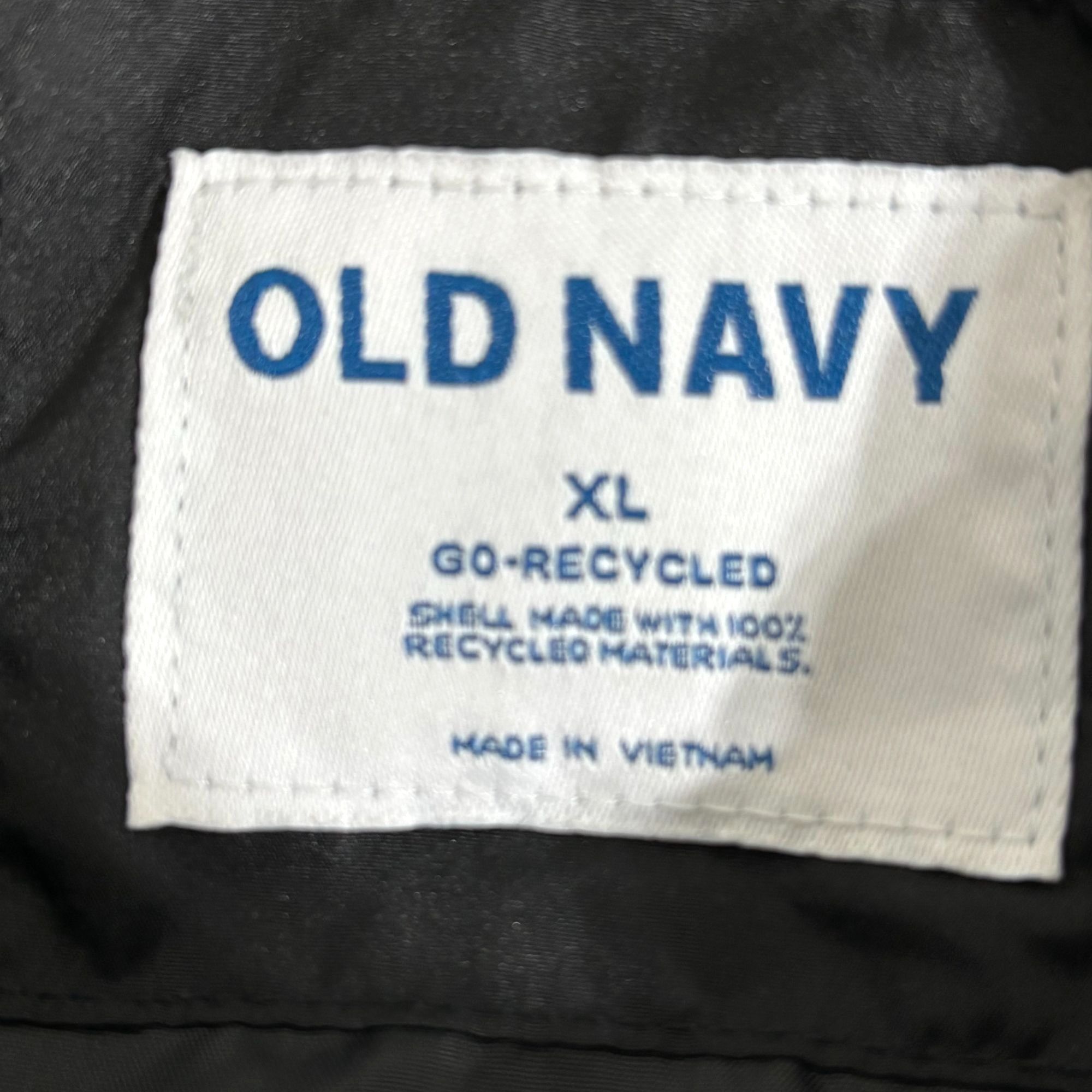 Old Navy Old Navy Men's XL Black Puffer Vest Made with Recycled Mater Size US XL / EU 56 / 4 - 6 Thumbnail