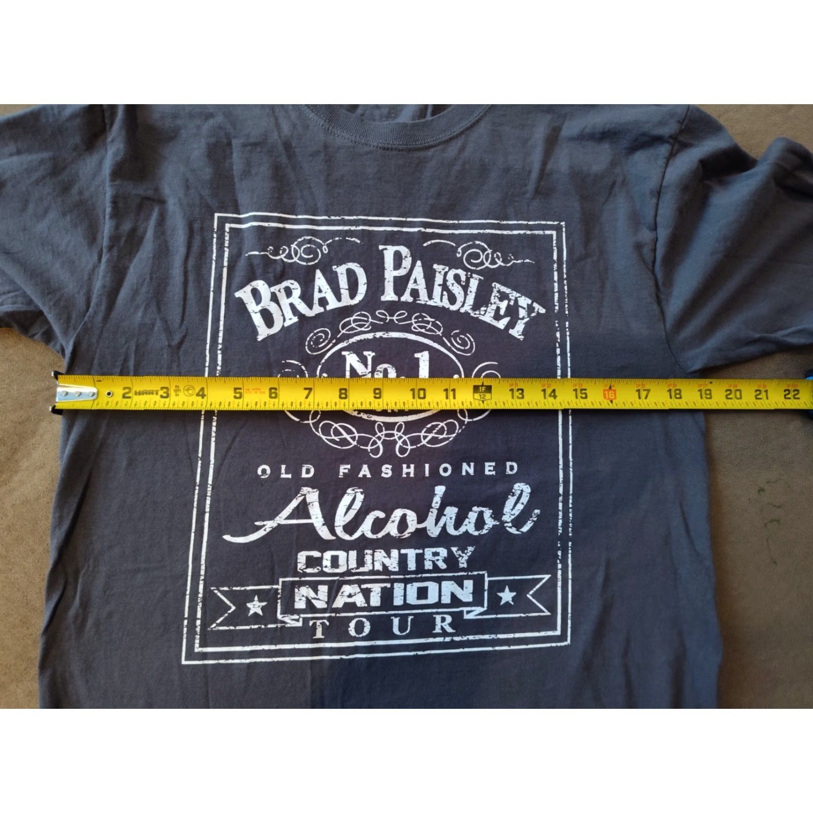Hanes VINTAGE Brad Paisley Country Nation Concert Long Sleeve T-Shirt Adult Medium Black Graphic Tee Mens Size US M / EU 48-50 / 2 - 7 Thumbnail
