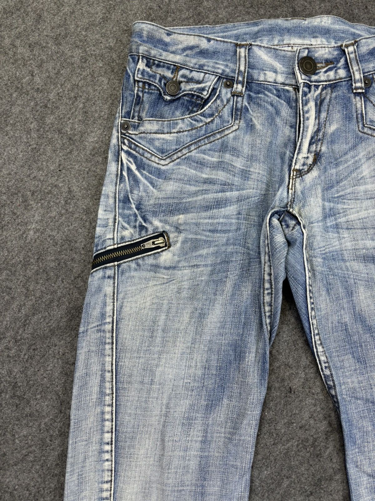 Japanese Brand 💥Curve Flare💥Rattle Trap Zipper Light Wash Curve Jeans F984 Size US 30 / EU 46 - 4 Thumbnail