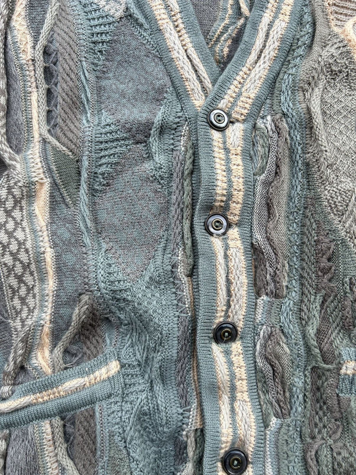 Coogi CRAZY VINTAGE 90’s COOGI 3D CABLE CARDIGAN Size US M / EU 48-50 / 2 - 5 Thumbnail