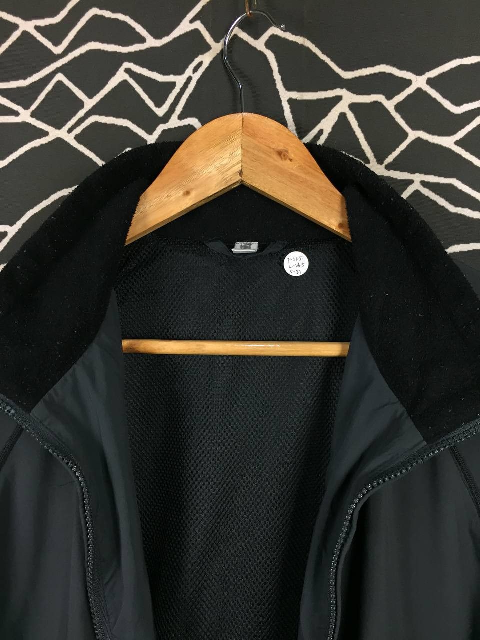 Uniqlo UNIQLO Black Windbreaker Full Zip Jacket Size M Size US M / EU 48-50 / 2 - 3 Thumbnail