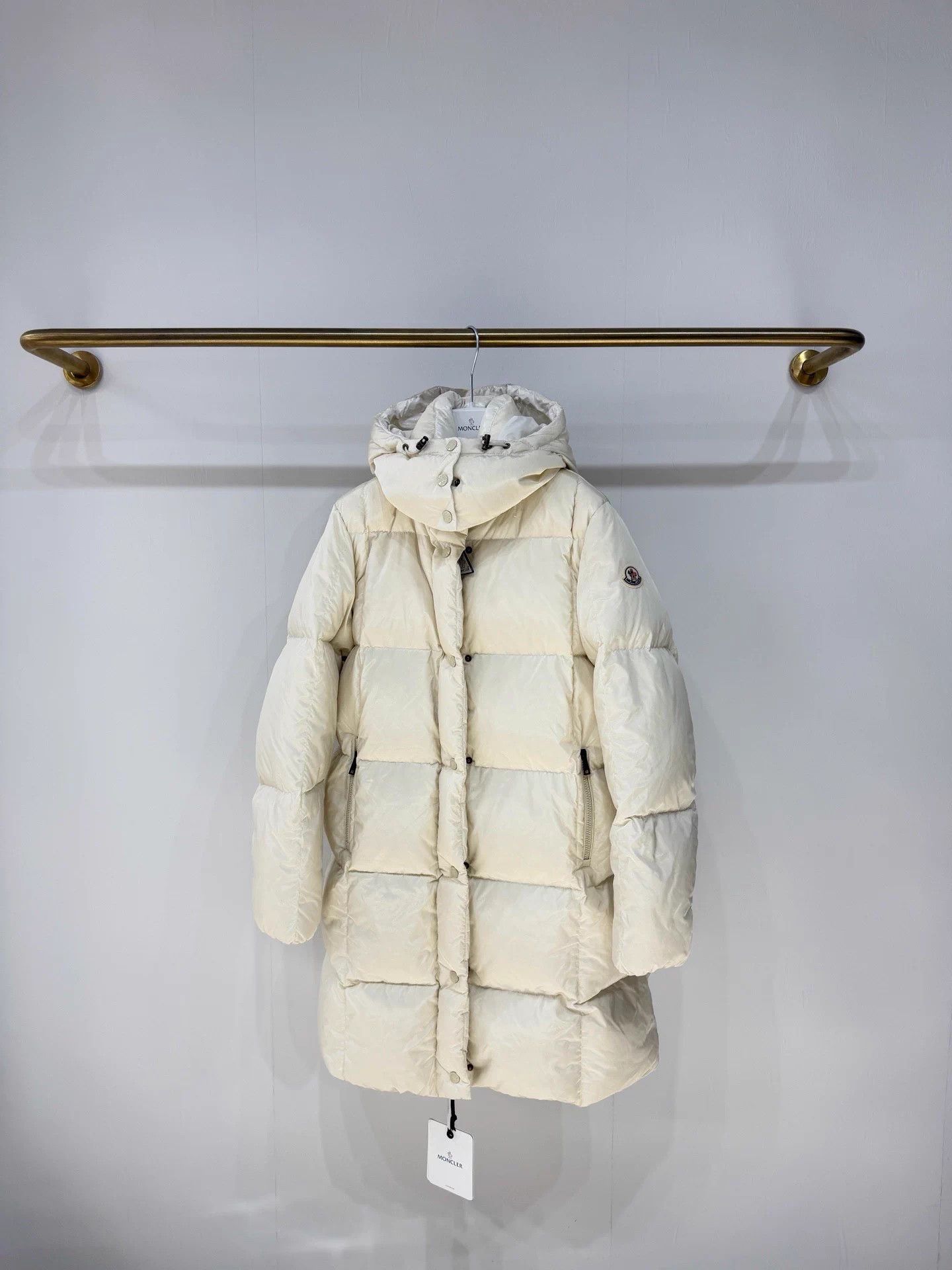 Moncler Moncler New White Chalk Long Down Coat Size S / US 4 / IT 40 - 1 Thumbnail