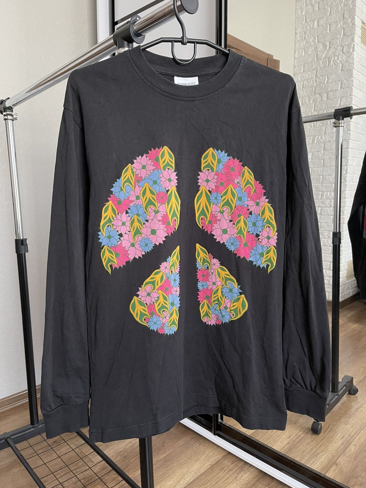 Palace Palace Suburban Peace And Love Long Sleeve T-Shirt Tee Size US S / EU 44-46 / 1 - 5 Thumbnail