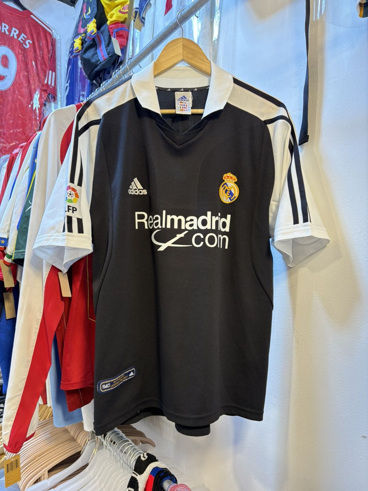 Adidas Vintage 2001 Real Madrid Away Kit FIGO Size US M / EU 48-50 / 2 - 1 Thumbnail
