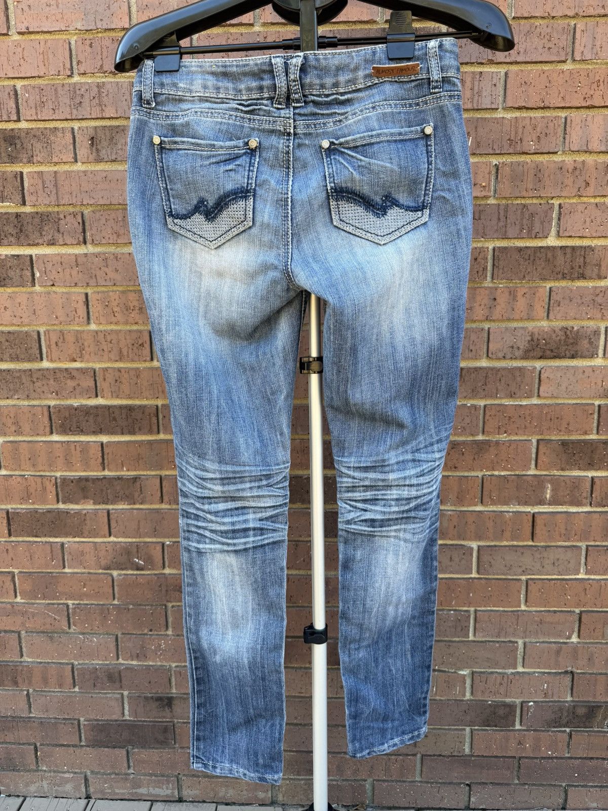 Almost Famous Y2K Almost Famous Stretch Skinny Jeans Low Rise Junior 9 Size 30" / US 8 / IT 44 - 9 Thumbnail