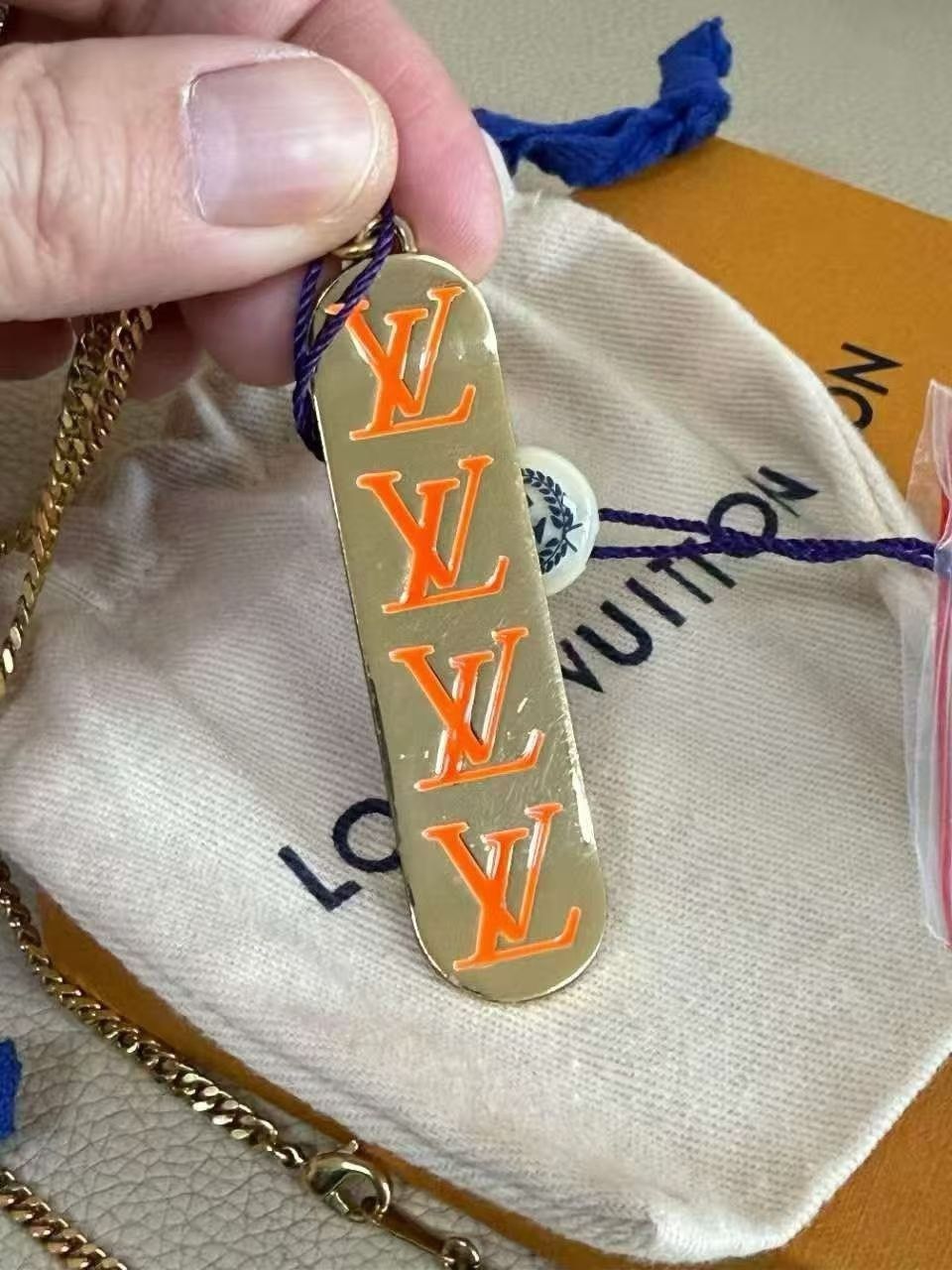 Louis Vuitton Louis Vuitton Monogram Skateboard Necklace Size ONE SIZE - 2 Thumbnail