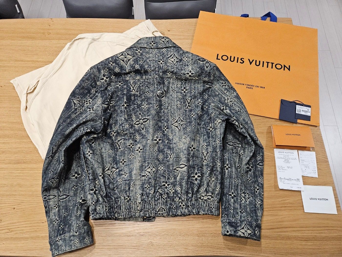 Louis Vuitton Louis Vuitton 22FW monogrammed denim tracker 46size Size US S / EU 44-46 / 1 - 2 Thumbnail