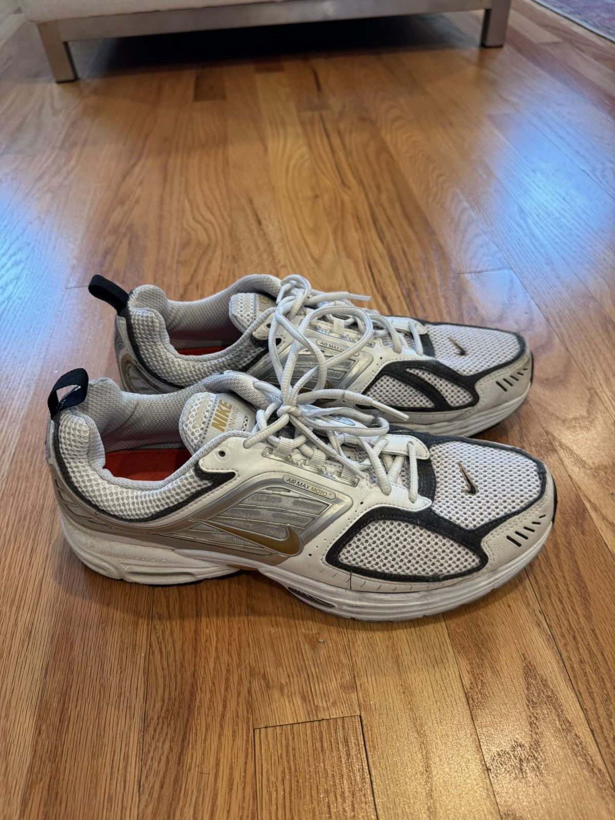 NIKE AIR MAX MOTO+ 2006 VINTAGE RUNNING LEATHER SNEAKERS