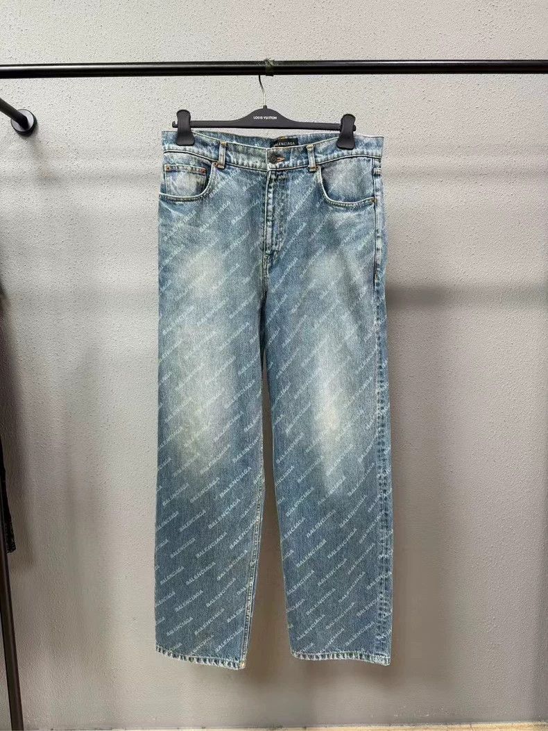 Balenciaga Balenciaga size M Jeans with full print Size US 26 / EU 42 - 1 Thumbnail