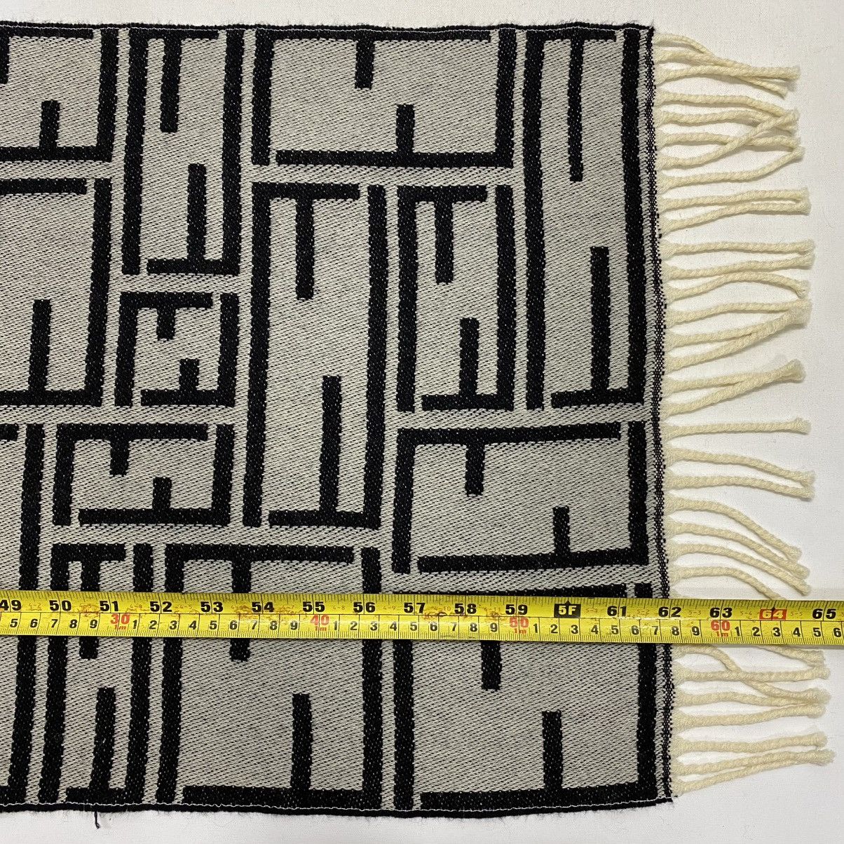 Fendi FENDI FF SCARF MUFFLER LUX040 Size ONE SIZE - 3 Thumbnail