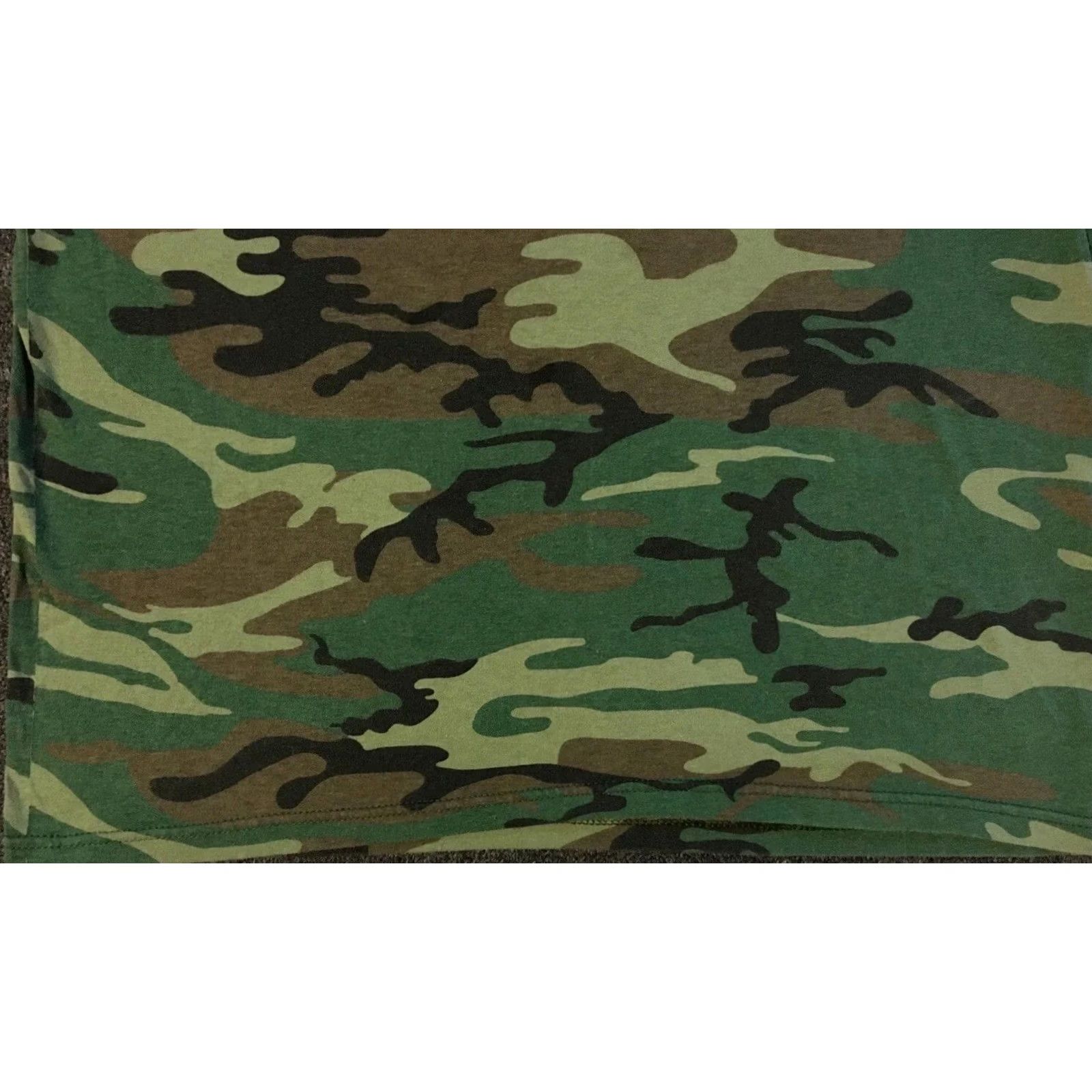 Vintage VINTAGE Faded Camo Shirt SINGLE STITCH Men’s T-Shirt L USA Army Grunge 90s PFU PE Biker Skate Punk Rock College Military Military USA All Over Print Size US L / EU 52-54 / 3 - 3 Thumbnail
