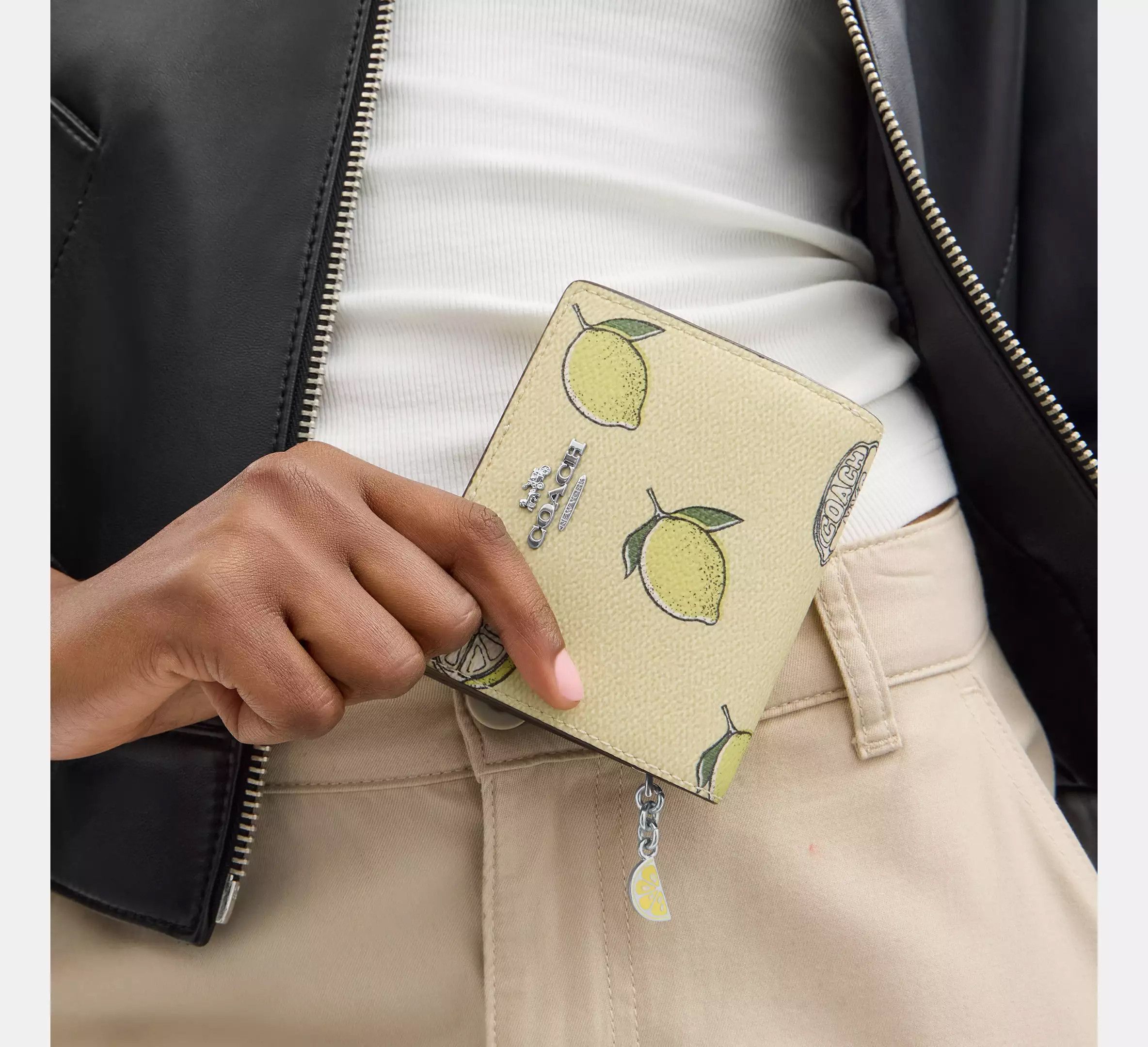 Coach Snap Wallet With Lemon Print CAP19 Size ONE SIZE - 4 Thumbnail