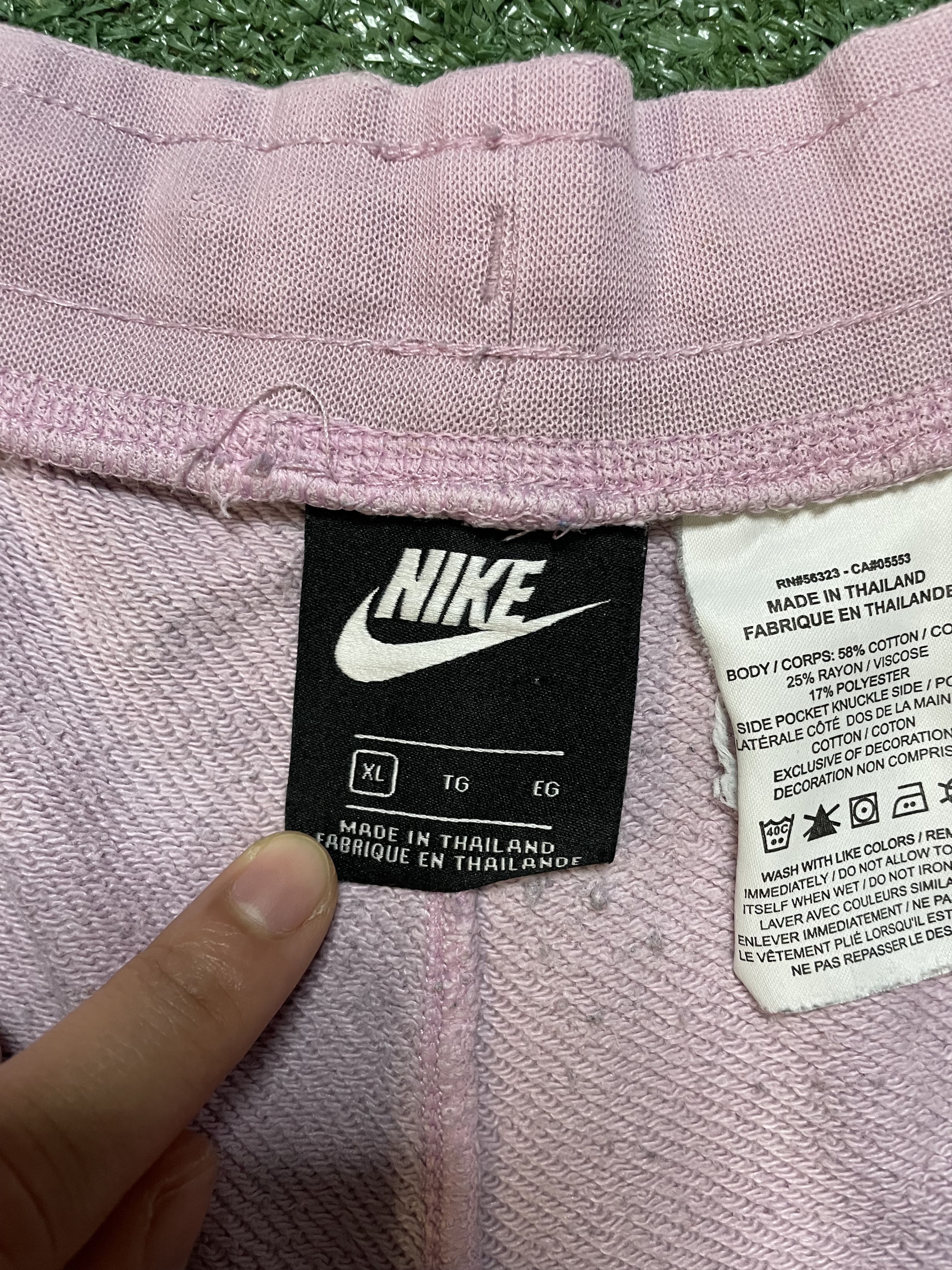 Nike Nike pink and blue shorts Size US 34 / EU 50 - 3 Thumbnail
