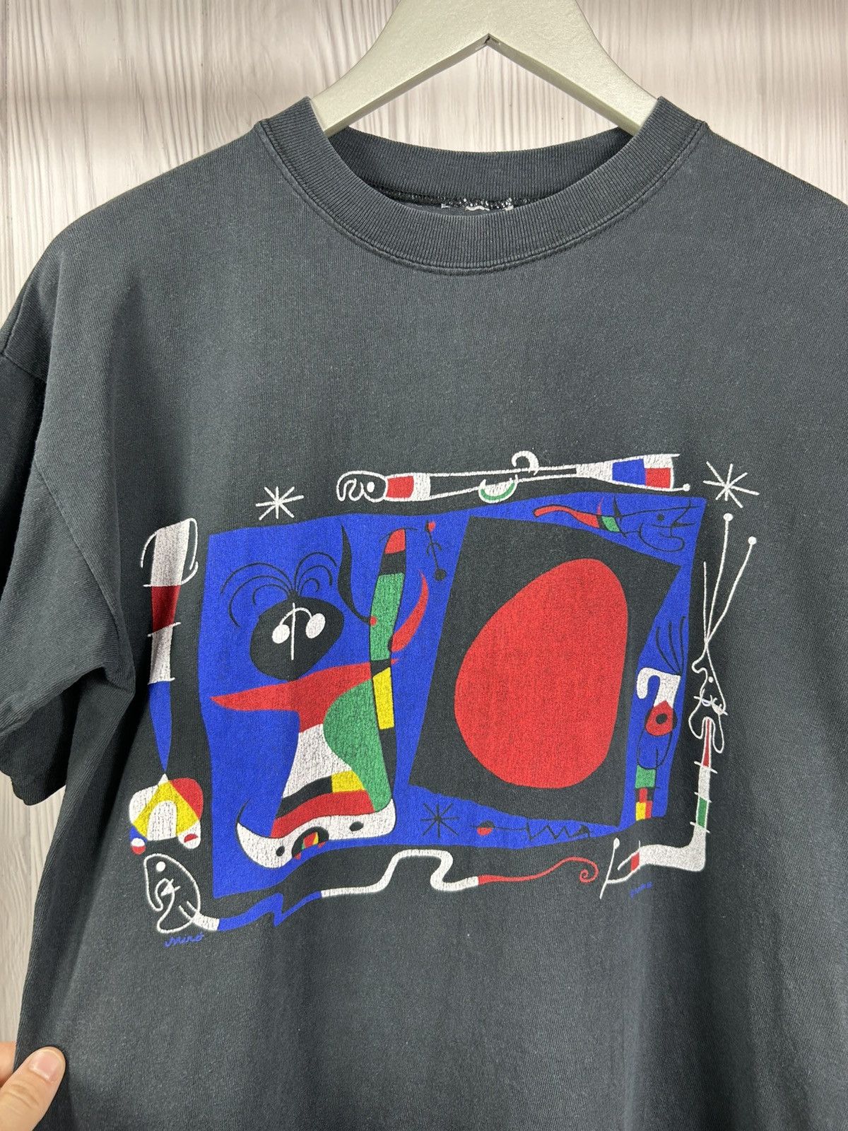 Vintage Vintage 90s Joan Miro Art T-Shirt Abstract Boxy Tee Size US S / EU 44-46 / 1 - 4 Thumbnail
