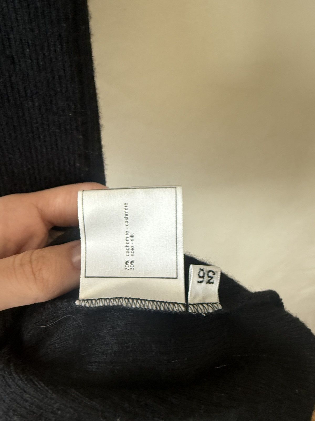 Chanel Vintage black cashmere chanel tank top Size XS / US 0-2 / IT 36-38 - 7 Thumbnail