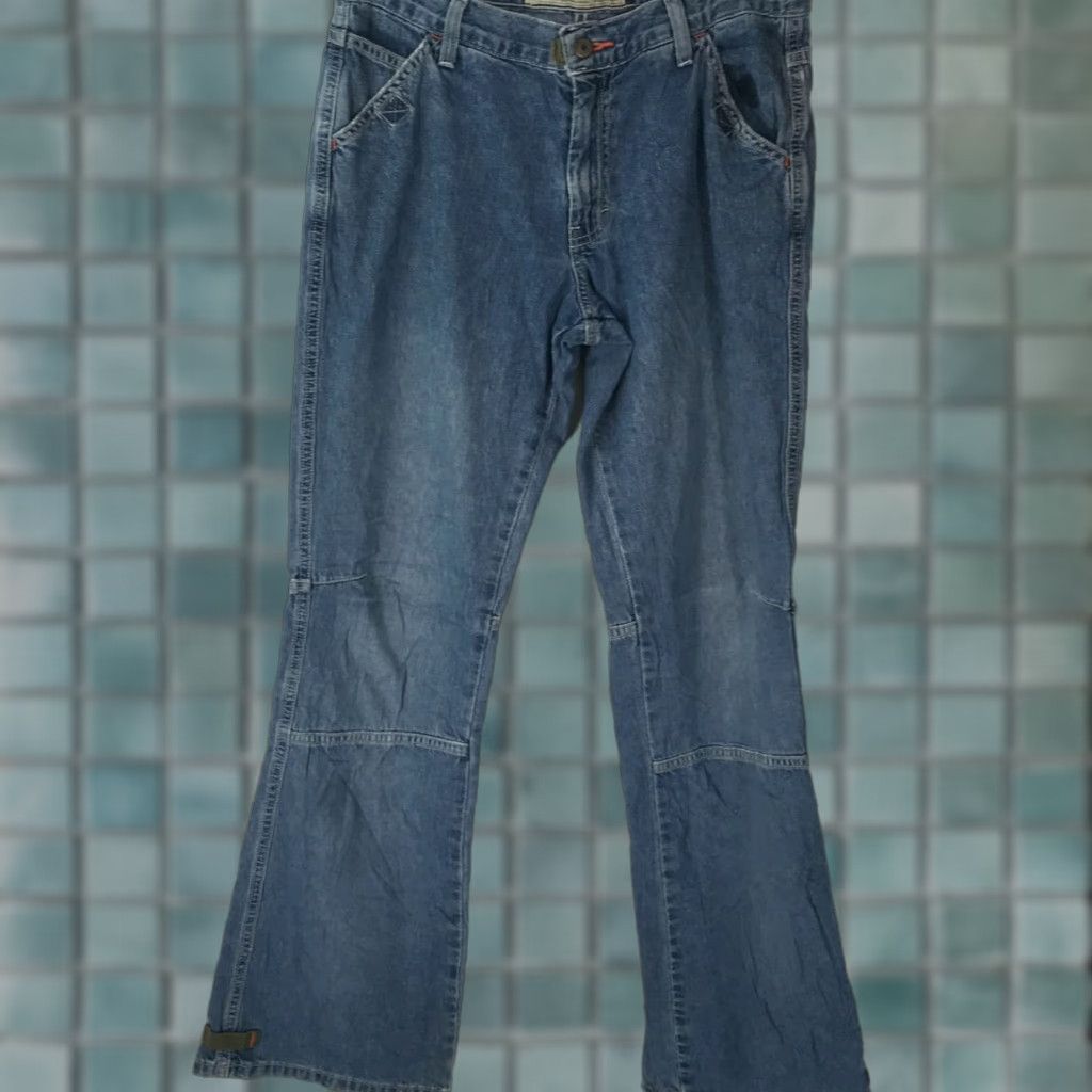 American Eagle Outfitters American Eagle Outfitters Womens Boot Cut Jeans Low Rise Regular Fit Blue Size 4 Size 27" / US 4 / IT 40 - 1 Thumbnail