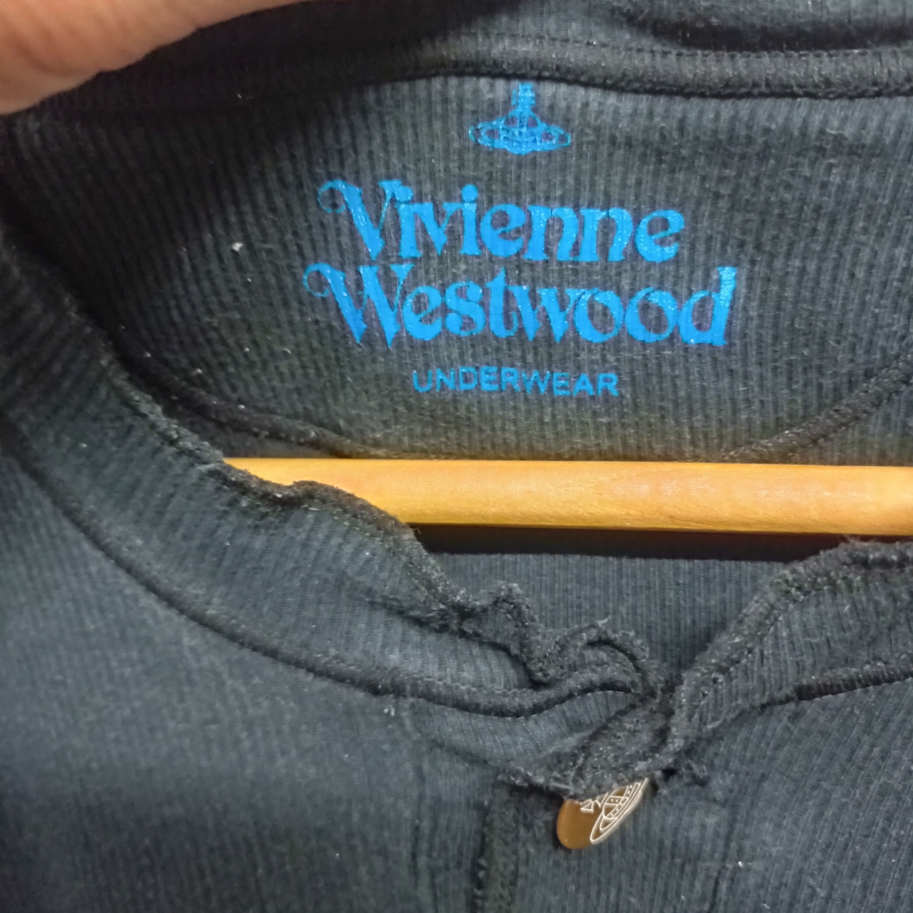 Designer × Vintage × Vivienne Westwood Vivienne Westwood Blue Logo Vintage Size US L / EU 52-54 / 3 - 3 Thumbnail