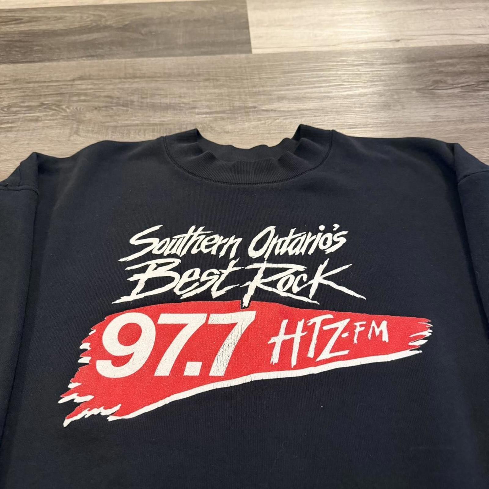 Fruit Of The Loom vintage 97.7 HTZ FM southern Ontario’s best rock sweatshirt Size US L / EU 52-54 / 3 - 2 Thumbnail