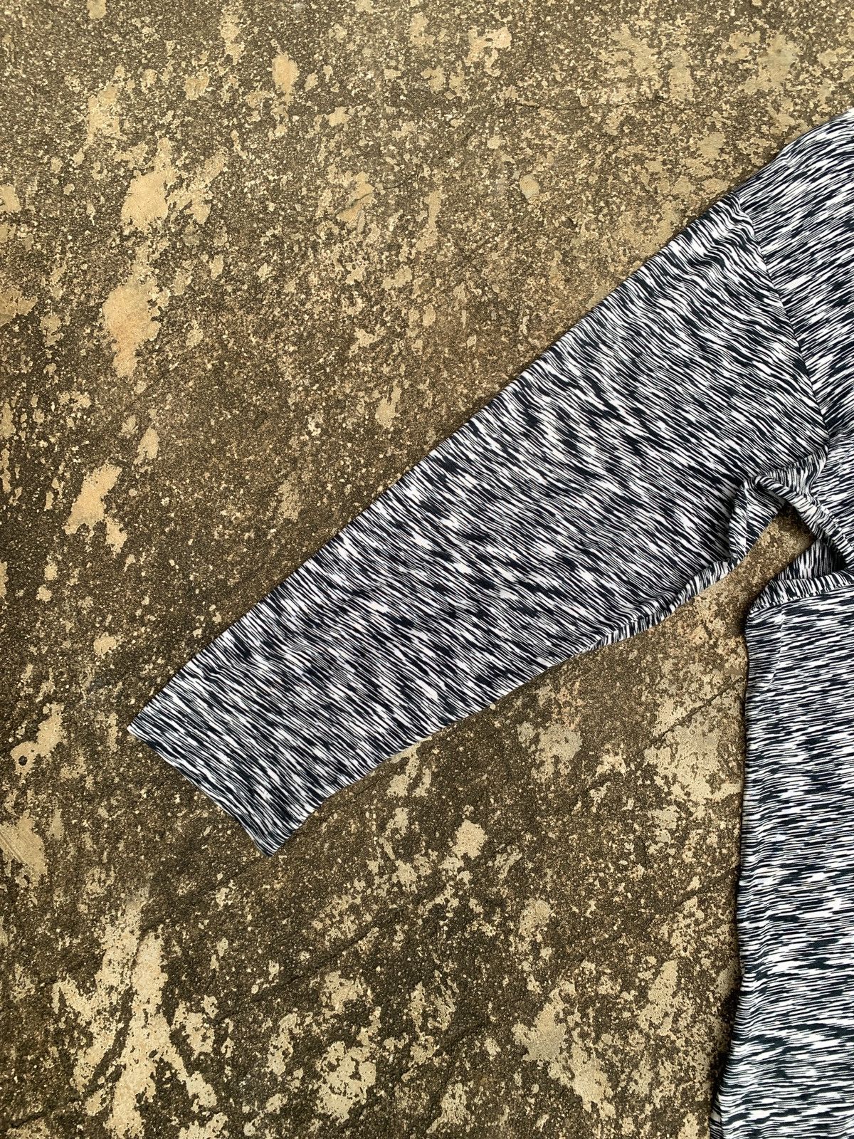 Designer × Missoni 2000s Missoni Intimo Zig-zag Grey Graphic Longsleeve Top Size L / US 10 / IT 46 - 4 Thumbnail