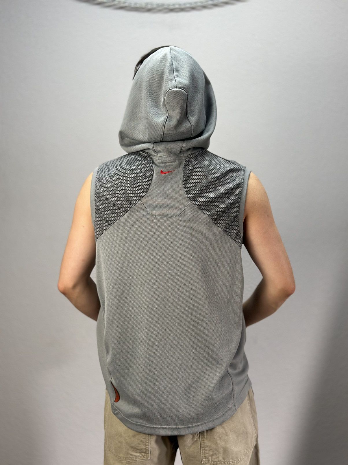 Nike Vintage Nike Shox T-shirt Gray Oakley style West shoppers Size US L / EU 52-54 / 3 - 13 Thumbnail