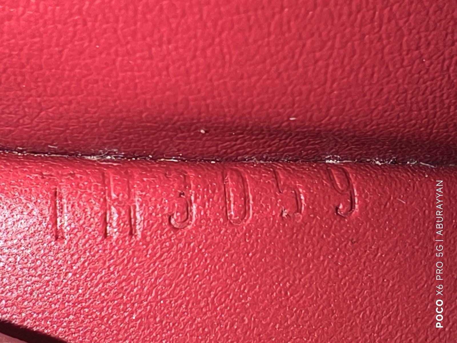 Louis Vuitton Louis Vuitton Suhali Zippered Long Wallet in Tanami Red Size ONE SIZE - 10 Thumbnail