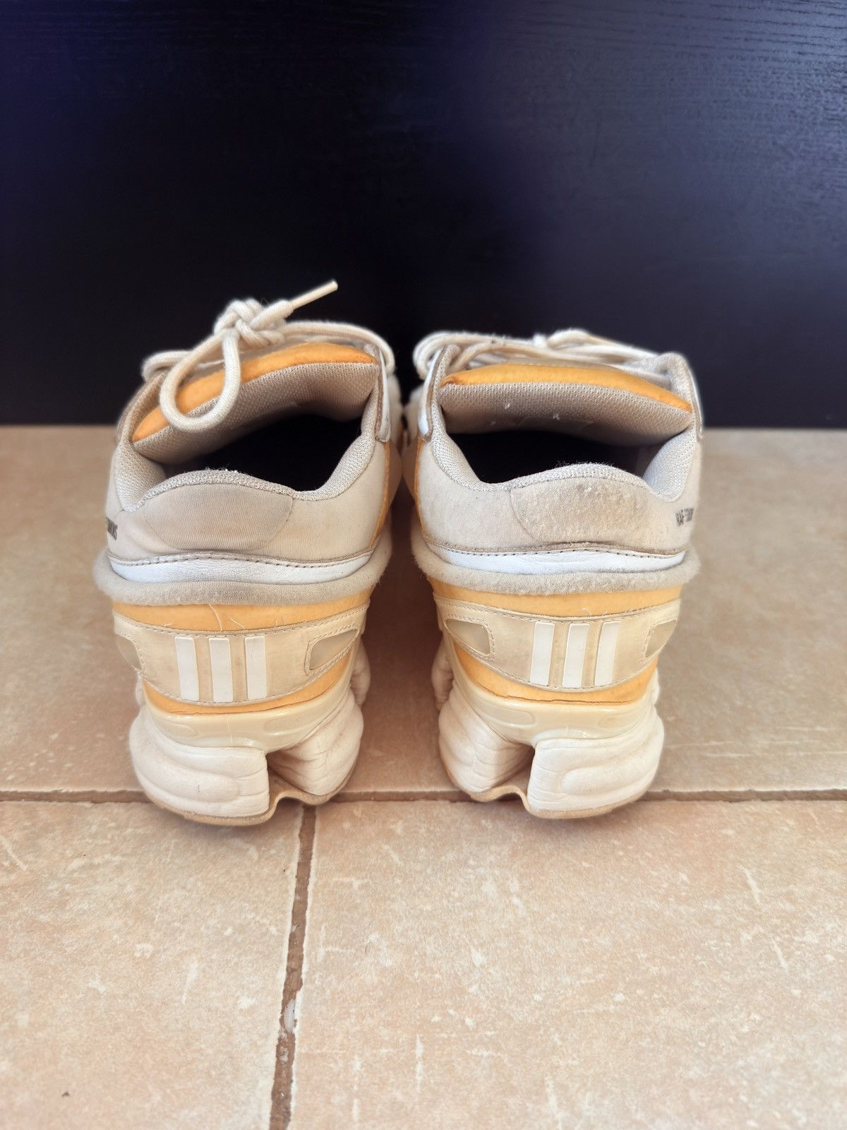 Adidas × Raf Simons Raf Simons Ozweegos Size US 10 / EU 43 - 7 Thumbnail