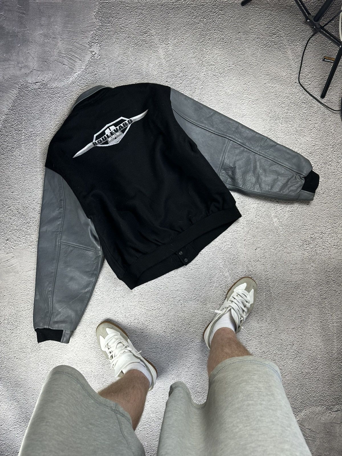 Other Suzuki Boulevard Varsity Wool Jacket Leather Sleeves Bombers Size US L / EU 52-54 / 3 - 2 Thumbnail