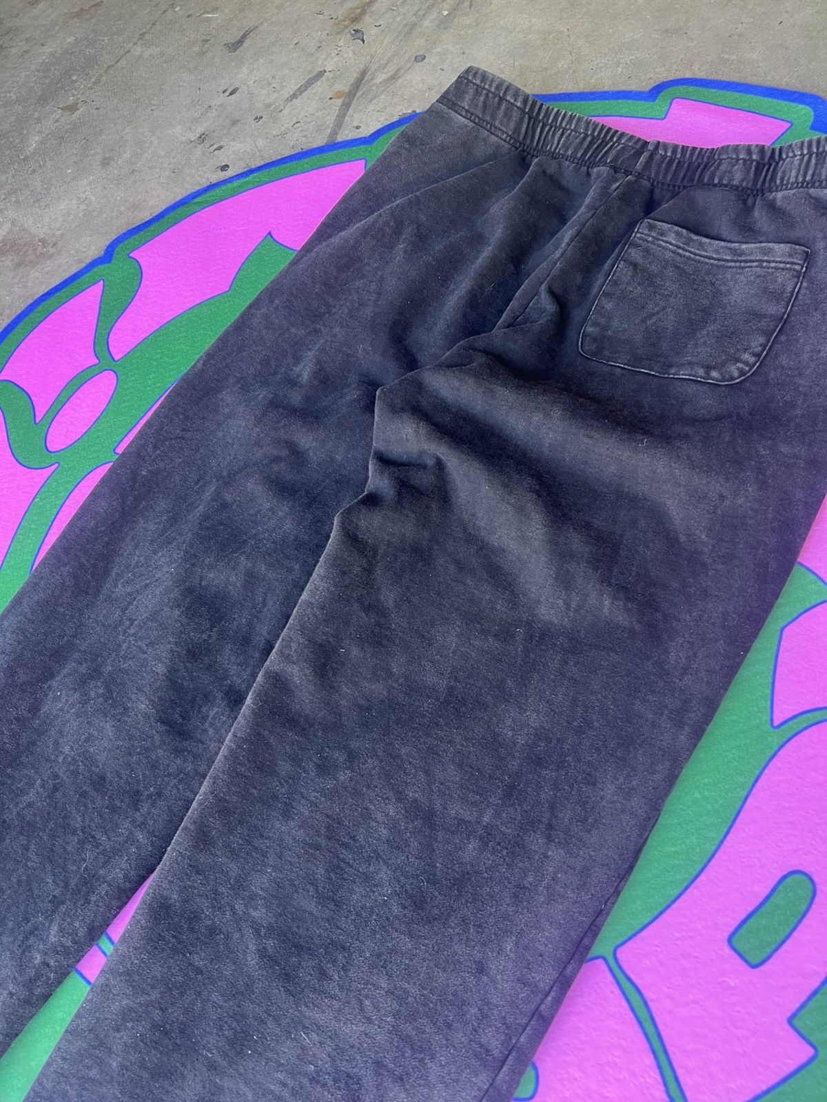 Dreamville Dreamville Festival 2025 Sweatpants Floral Graphic J. Cole Size US 34 / EU 50 - 5 Thumbnail