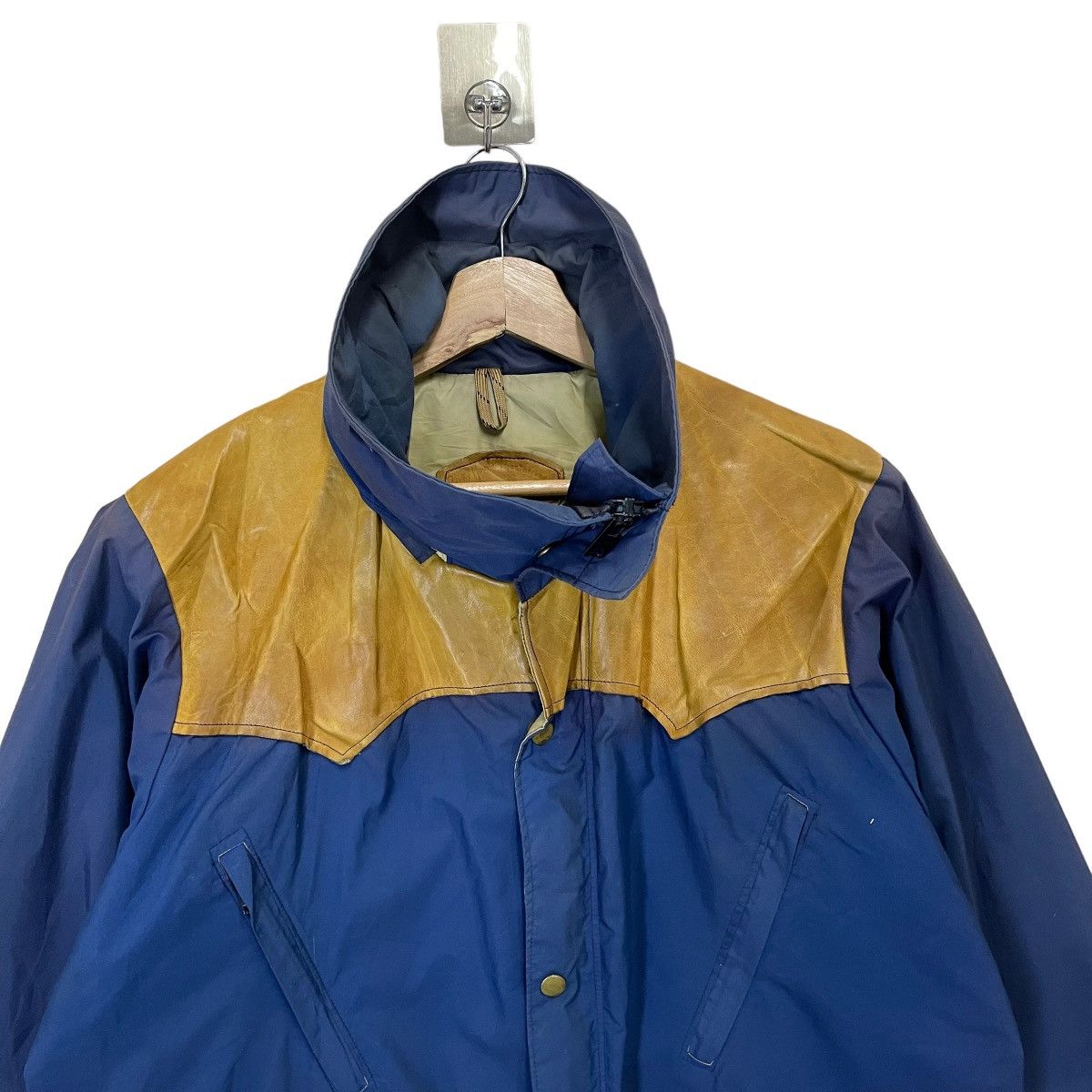 Vintage Rocky Mountain Featherbed Goretex Fabric Jacket
