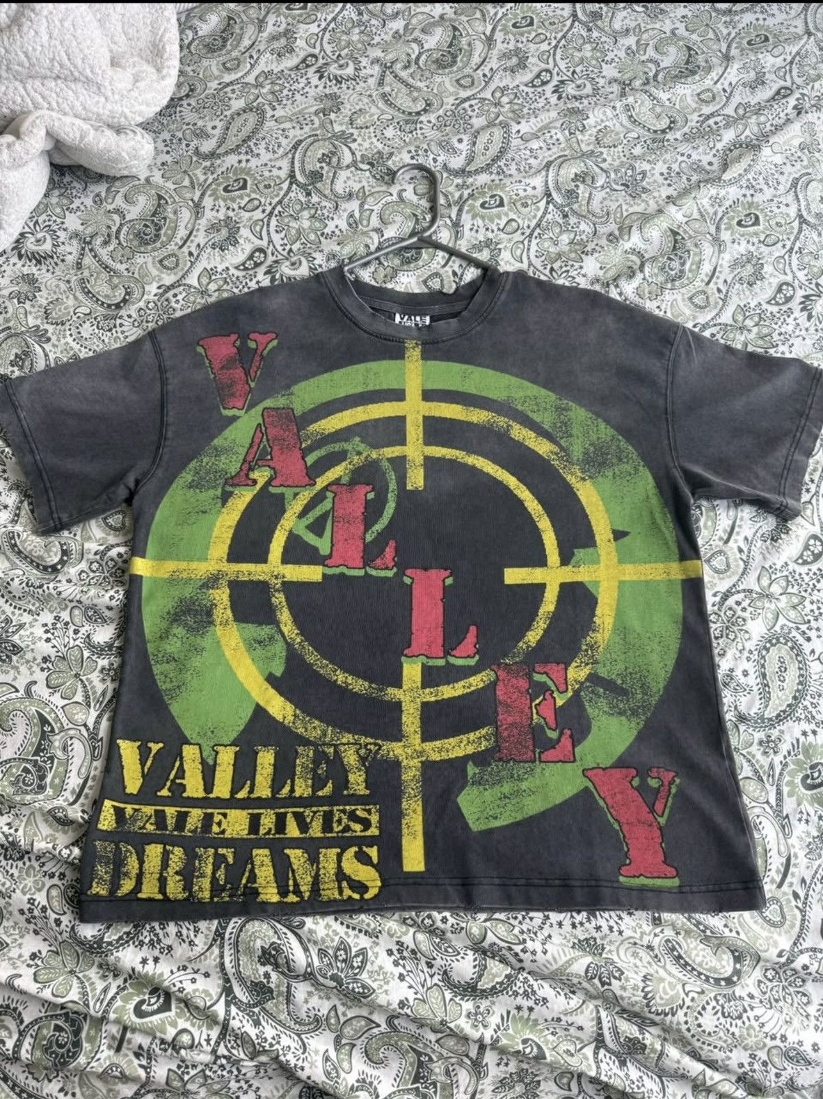 Vale Authentic Vale black target tee size small Size US S / EU 44-46 / 1 - 2 Thumbnail