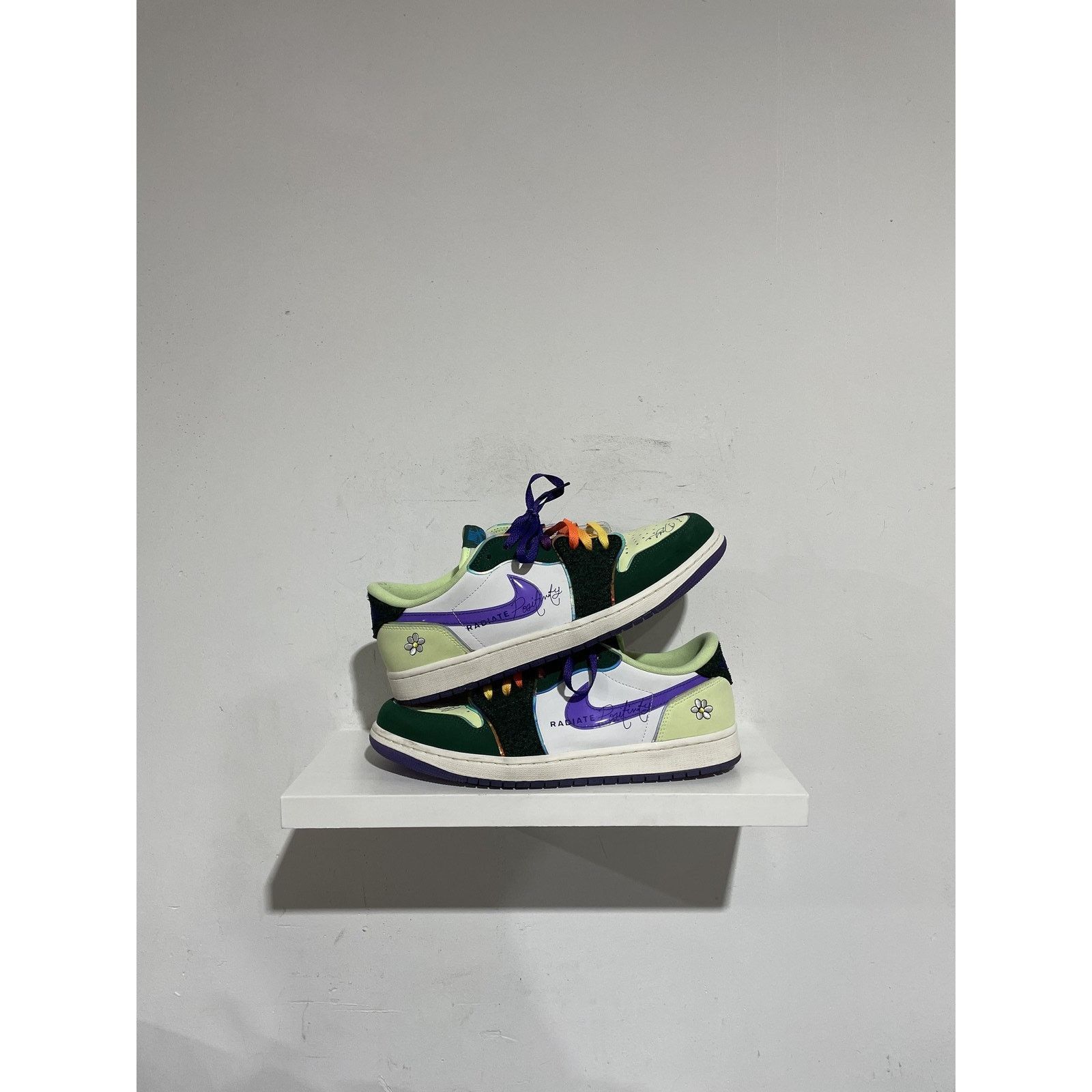 Jordan Brand JORDAN 1 LOW RETRO DOERNBECHER 2023 SIZE 11 PREOWNED Size US 11 / EU 44 - 1 Thumbnail