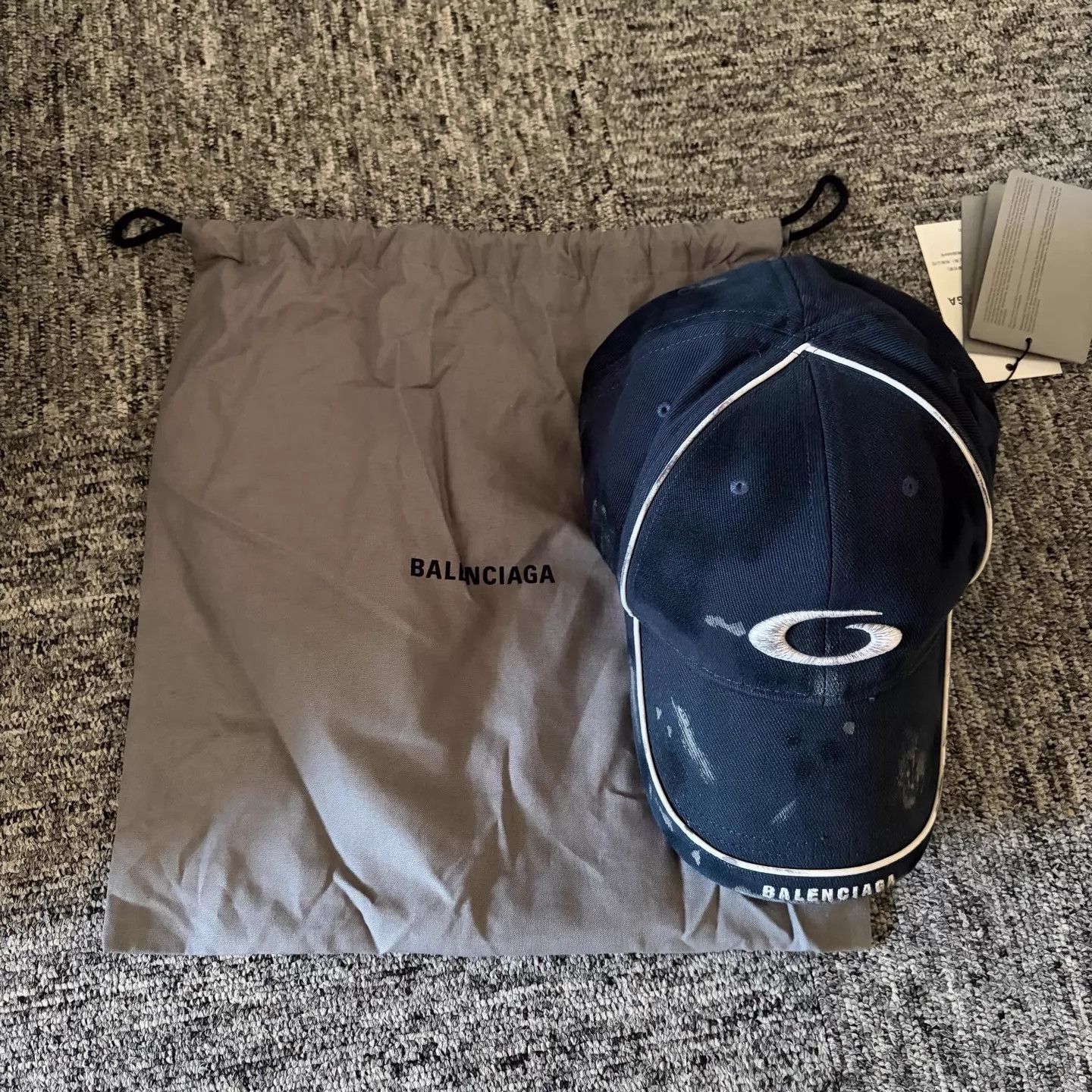 Balenciaga Balenciaga Distressed G-embroidered Black Blue-White Cap L Size ONE SIZE - 1 Thumbnail
