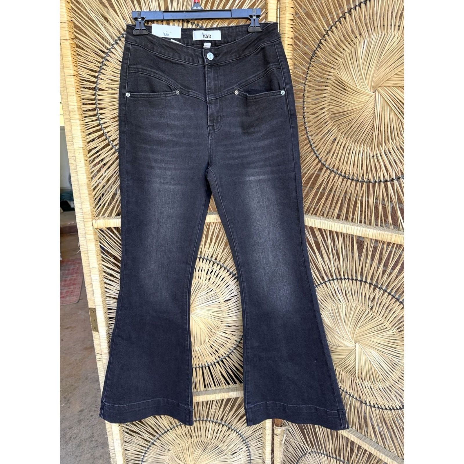 Vintage Denied: The user asked for a specific output after analysis; please provide the new title. Size 29" - 2 Thumbnail