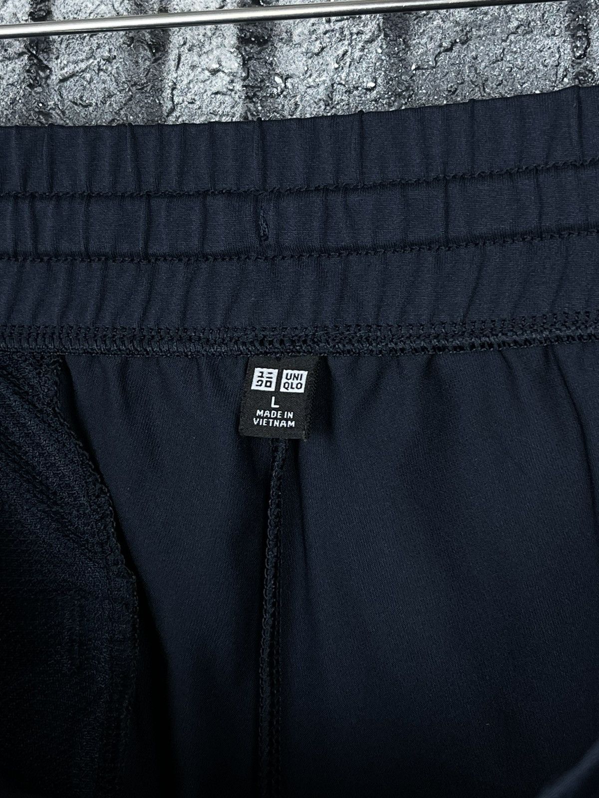 Uniqlo Uniqlo Airism Casual Chino Pants Men’s Size L Size US 34 / EU 50 - 15 Thumbnail