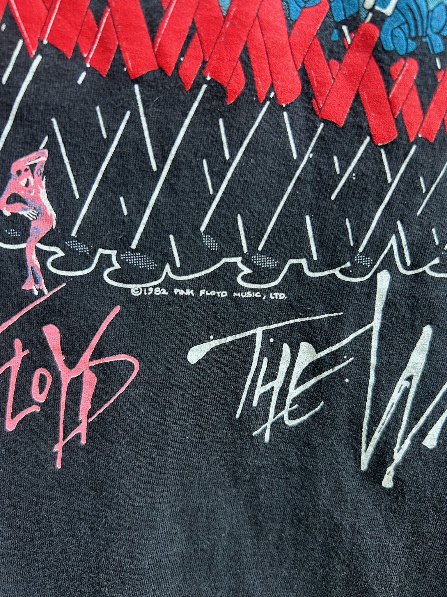 Band Tees × Vintage Vintage 1982 Pink Floyd The Wall Rock Band T-shirt Size US L / EU 52-54 / 3 - 8 Thumbnail