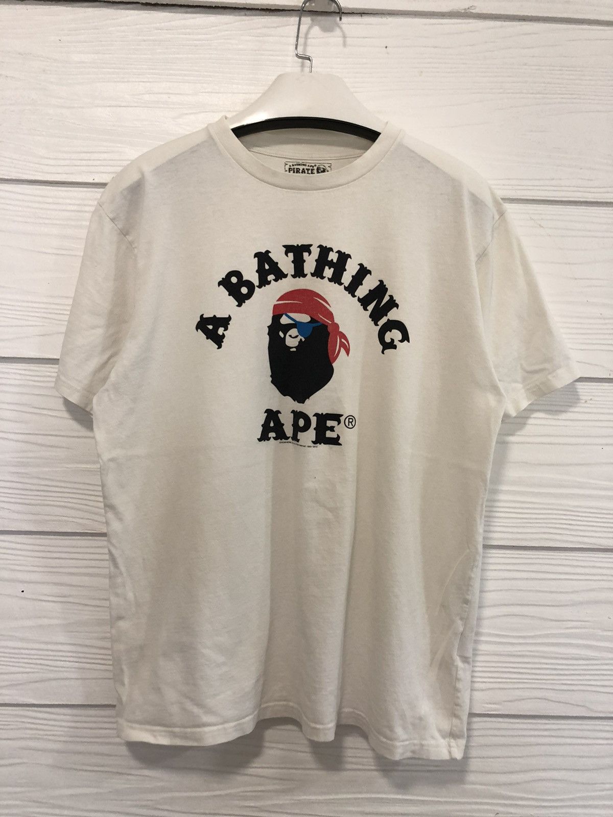 Bape Bape pirates Tshirt Size US L / EU 52-54 / 3 - 1 Thumbnail