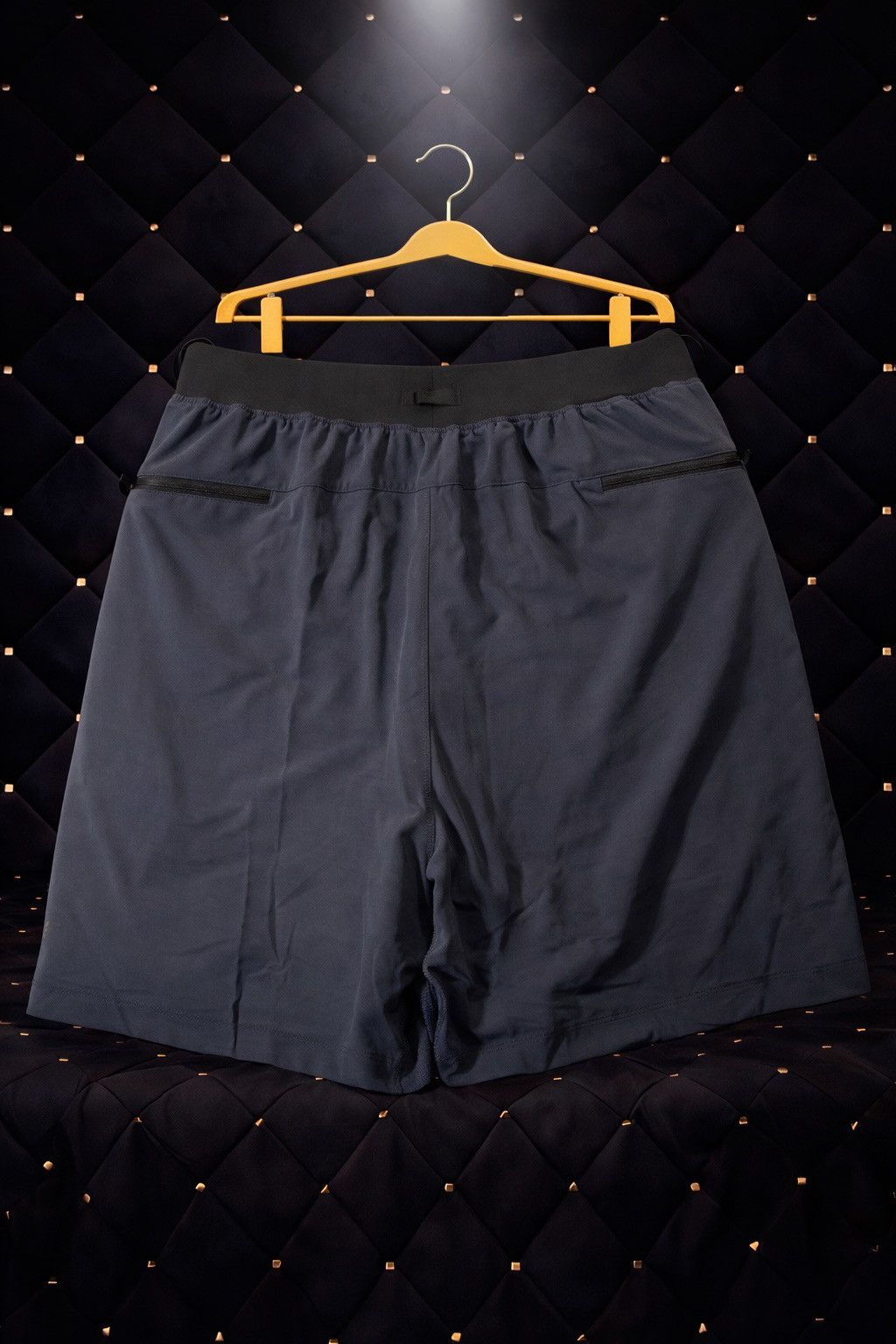 Other GREY WOVEN CASUAL SHORTS Size US 32 / EU 48 - 1 Preview