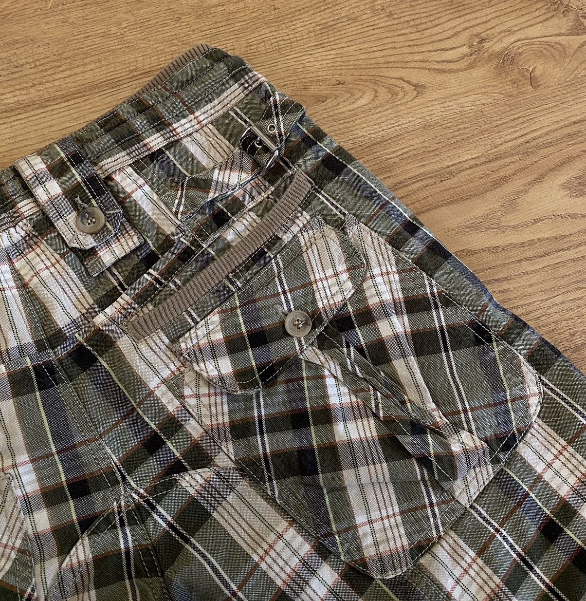 Designer Dolce & Gabbana Shorts x Luxury x Designer Size US 32 / EU 48 - 5 Thumbnail