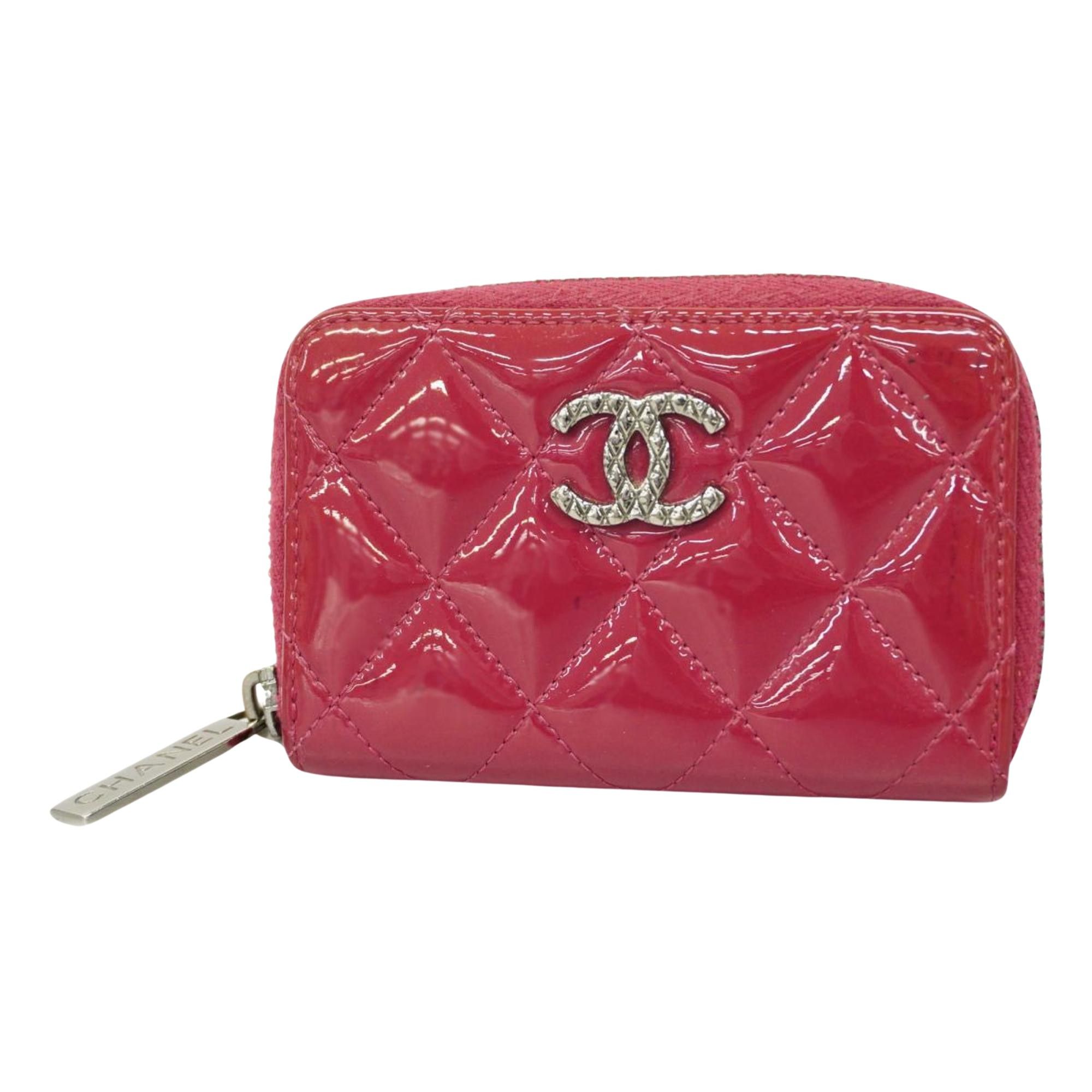 image of Chanel Matelassé Wallet in Red, Women's