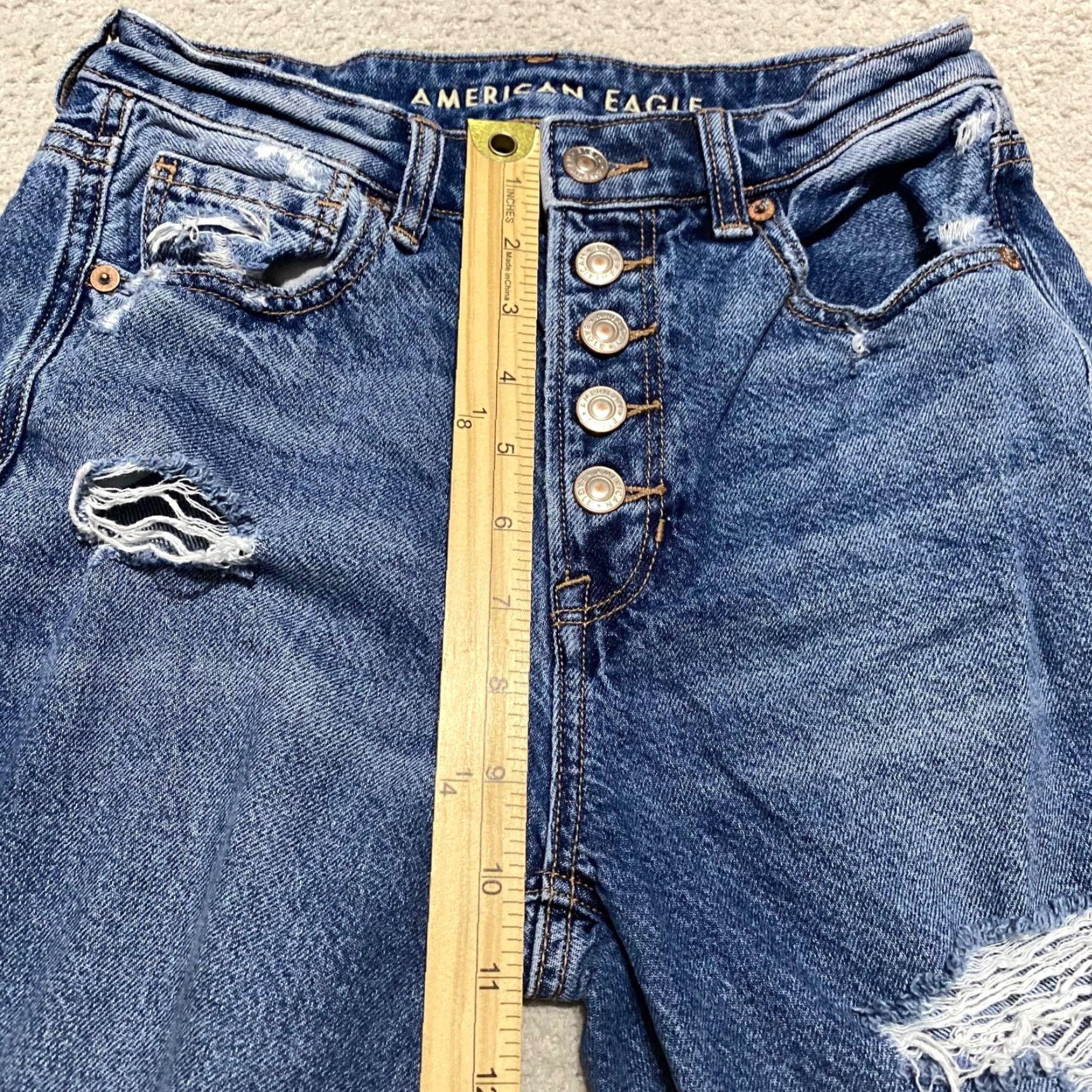 American Eagle Outfitters American Eagle Jeans Womens 0P Blue Denim Mom Straight Distressed High Rise Size 25" / US 0 / IT 36 - 7 Thumbnail