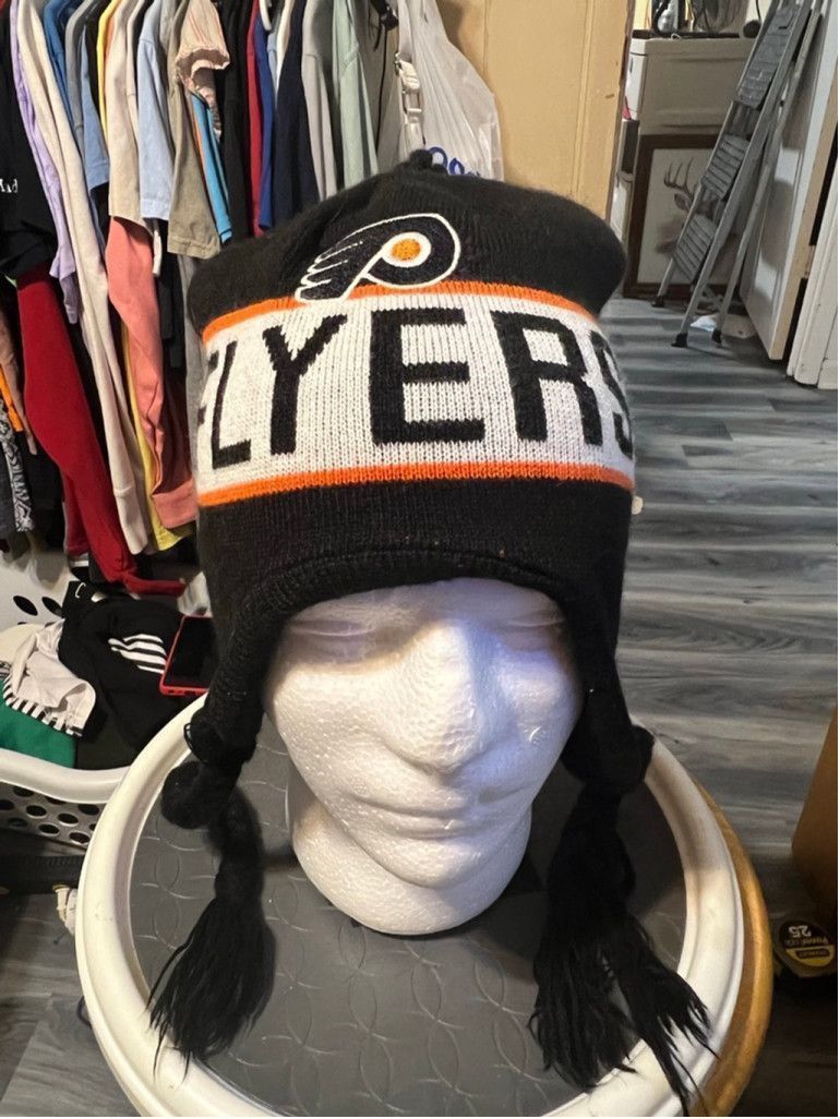 Other Men's Old Time Hockey Philadelphia Flyers Beanie Size ONE SIZE - 1 Thumbnail
