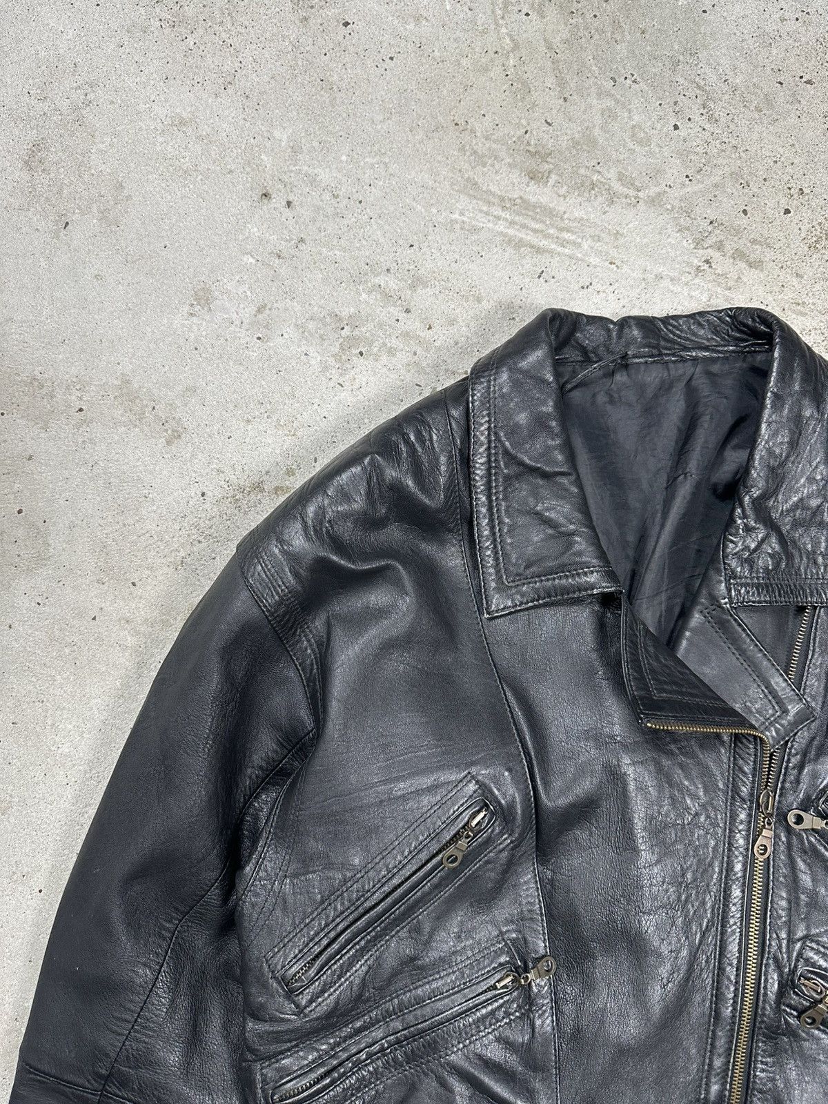 Vintage Vintage Y2K Moto Biker Style Black Cropped Leather Jacket Size US S / EU 44-46 / 1 - 7 Thumbnail