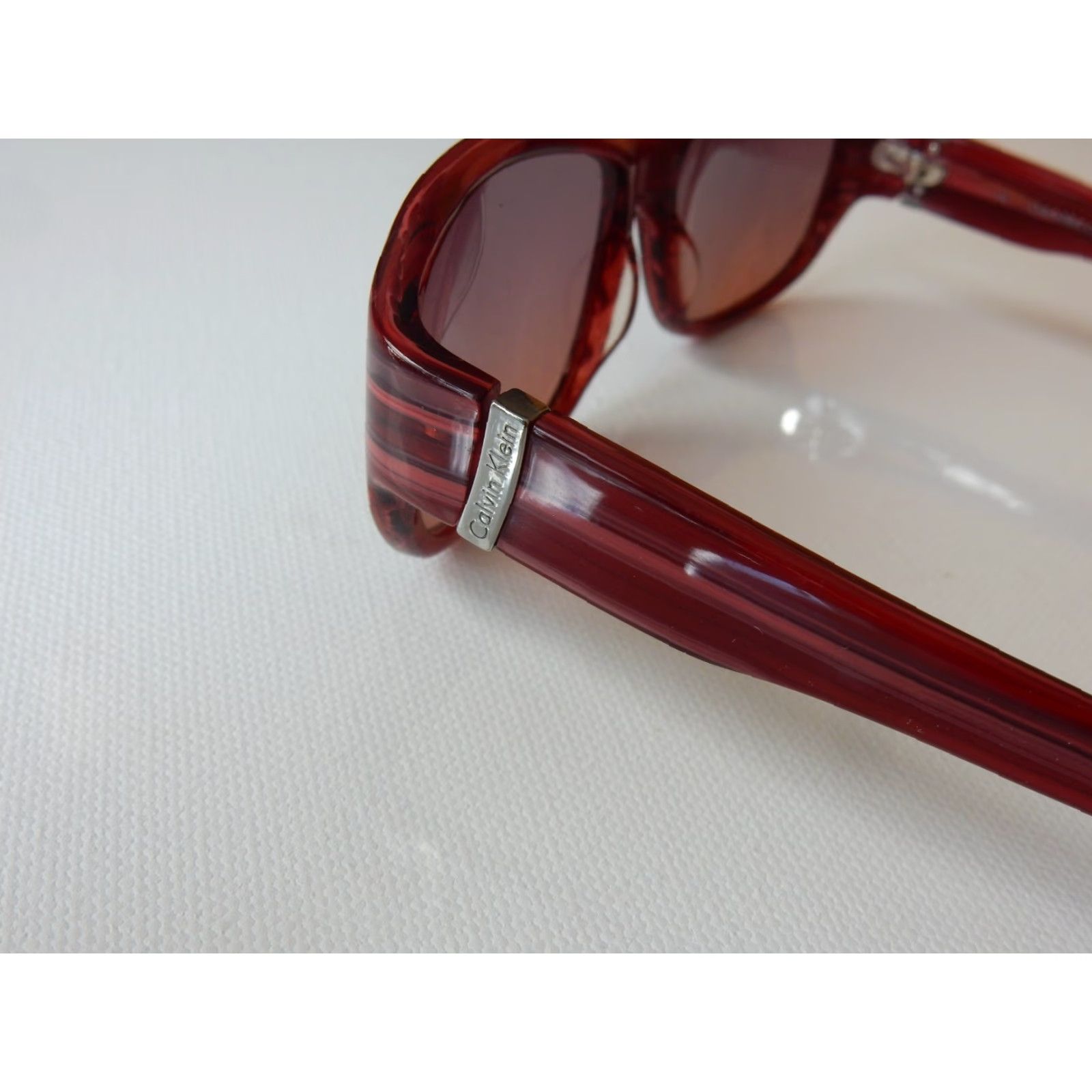 Calvin Klein Calvin Klein Sunglasses Women Polarized 58mm Red 135 Temple Size ONE SIZE - 4 Thumbnail
