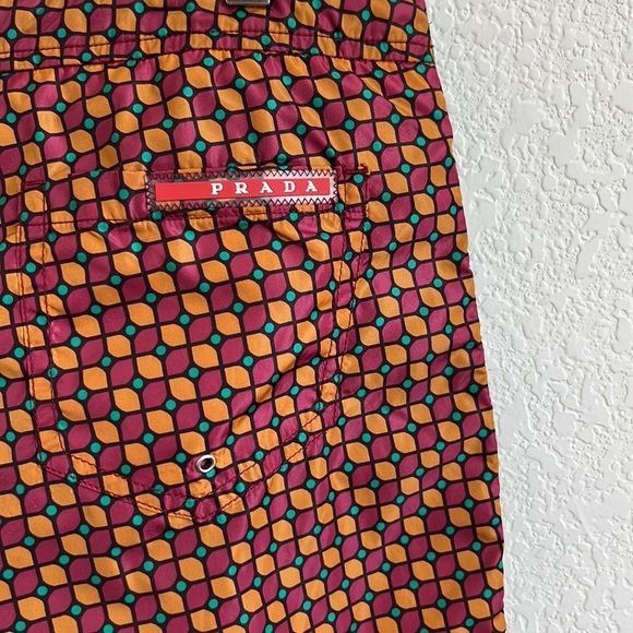 Prada Prada 2017 Geometric Men's Swim Trunks Board Shorts Size US 38 / EU 54 - 6 Thumbnail